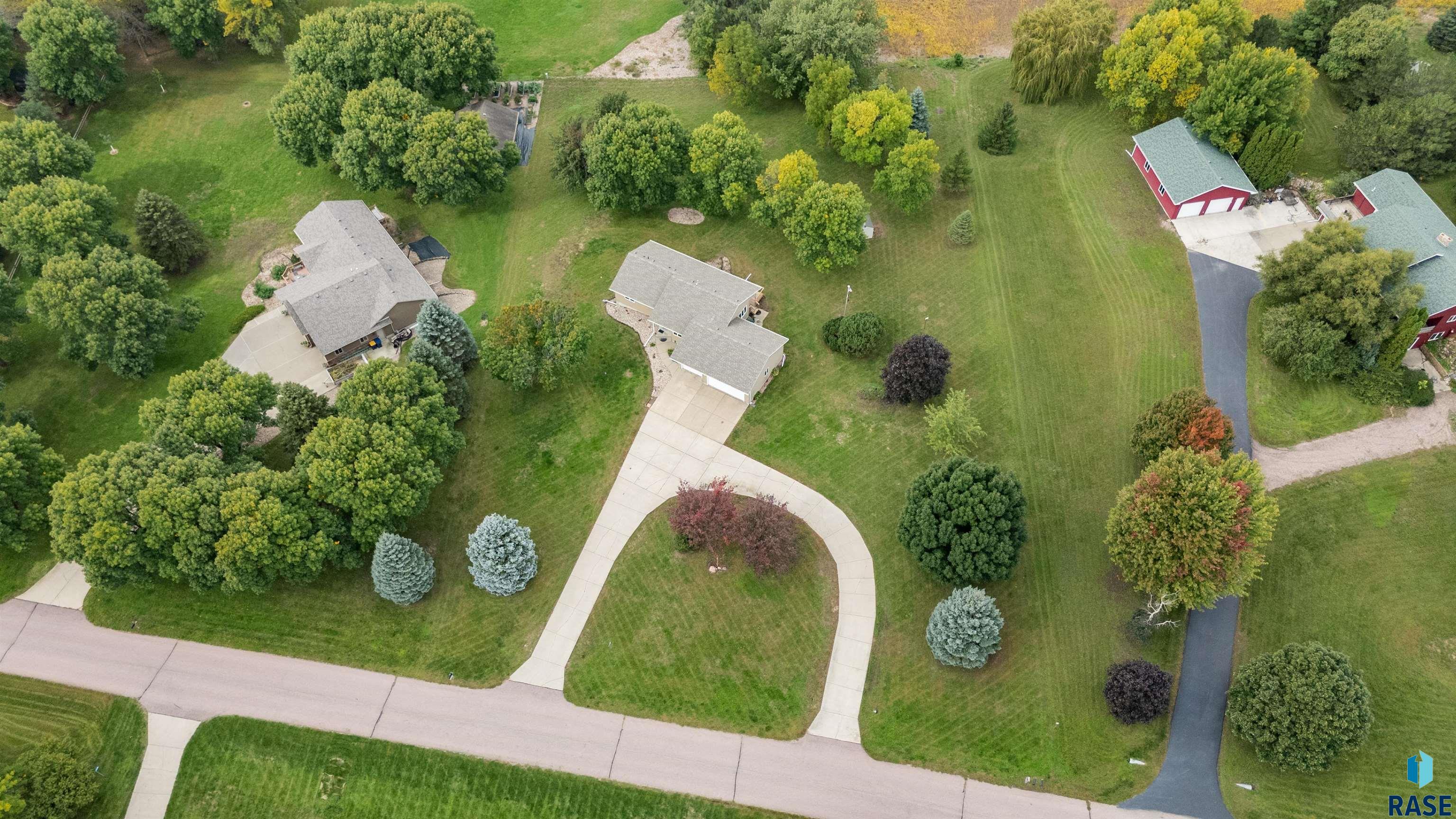 main property photo 10