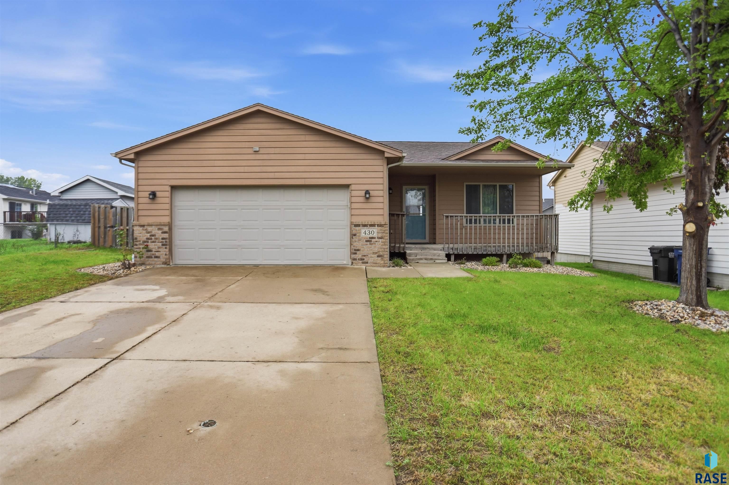 main property photo 0