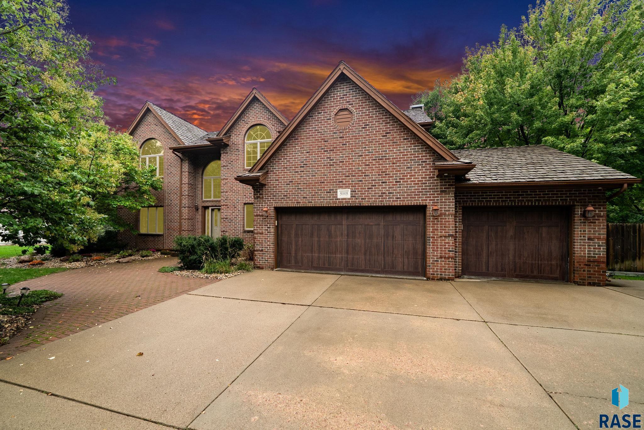 main property photo 0