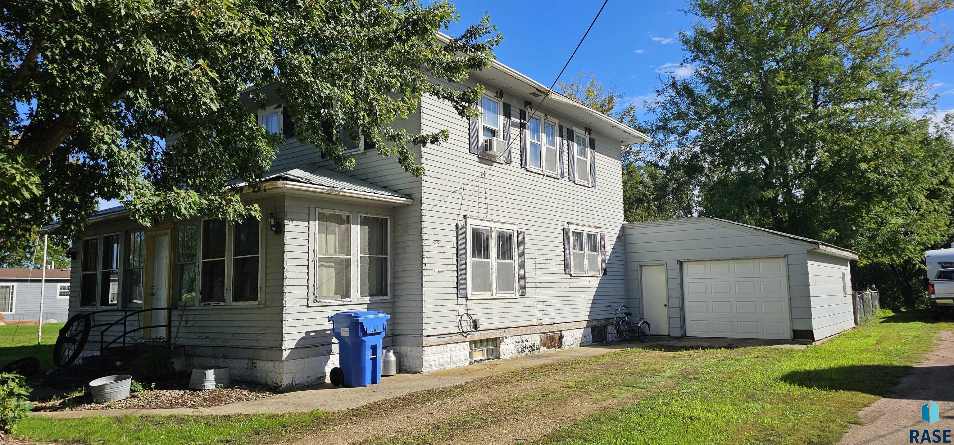 main property photo 0