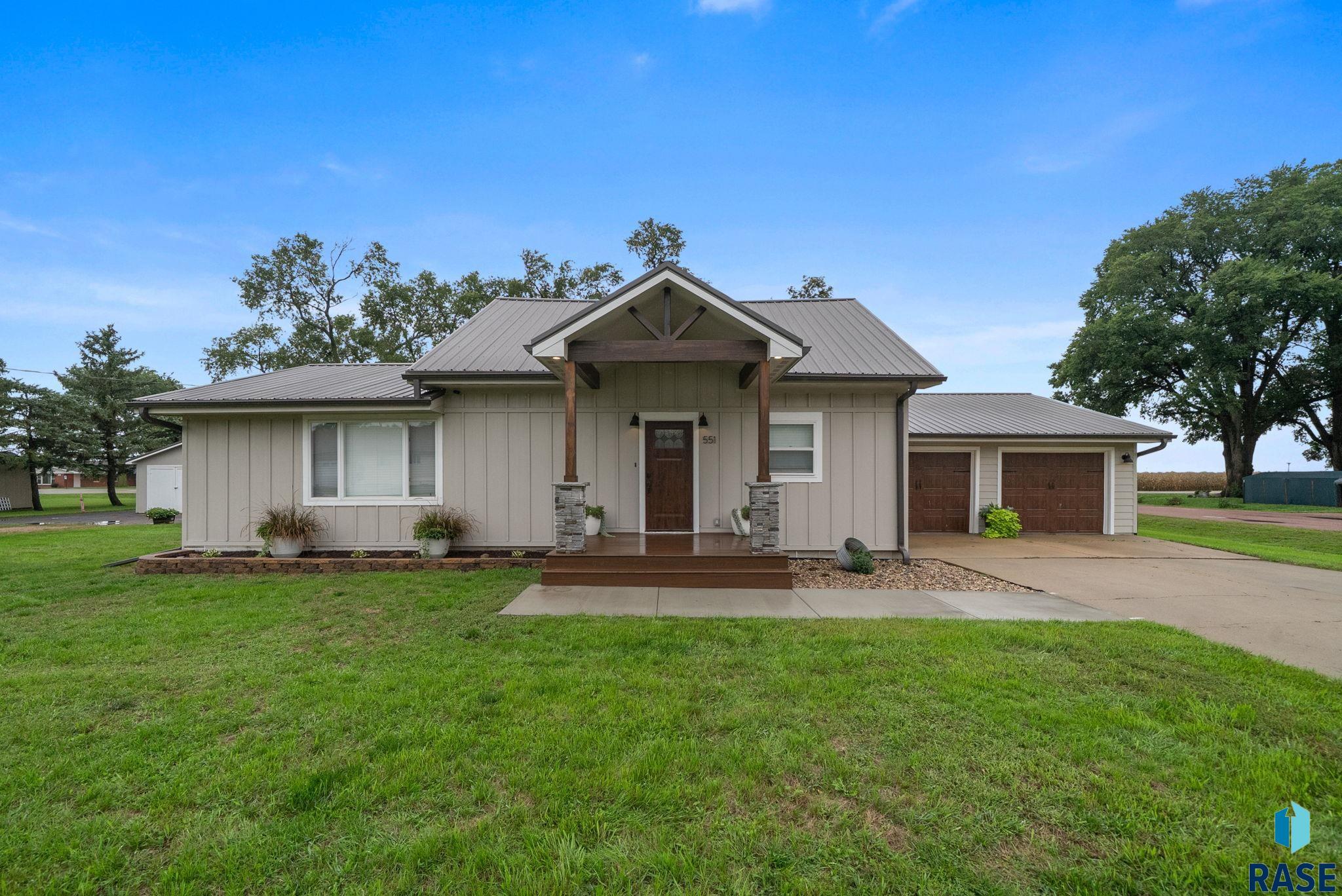 main property photo 0