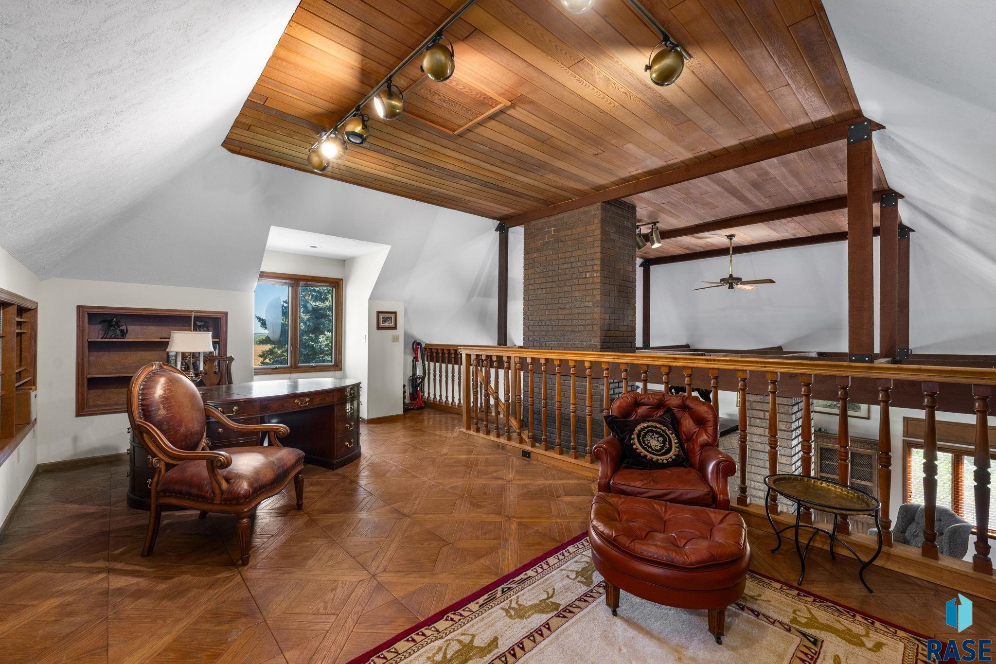 main property photo 51