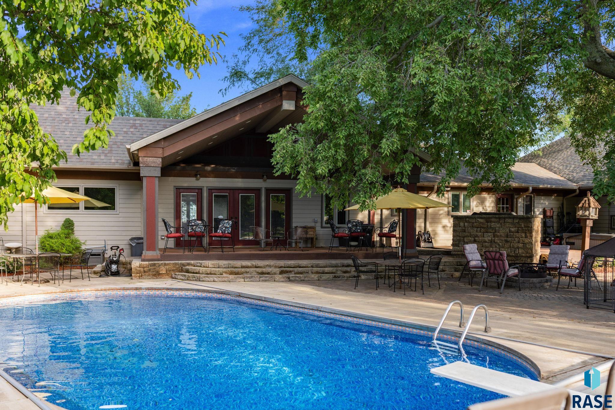 main property photo 76