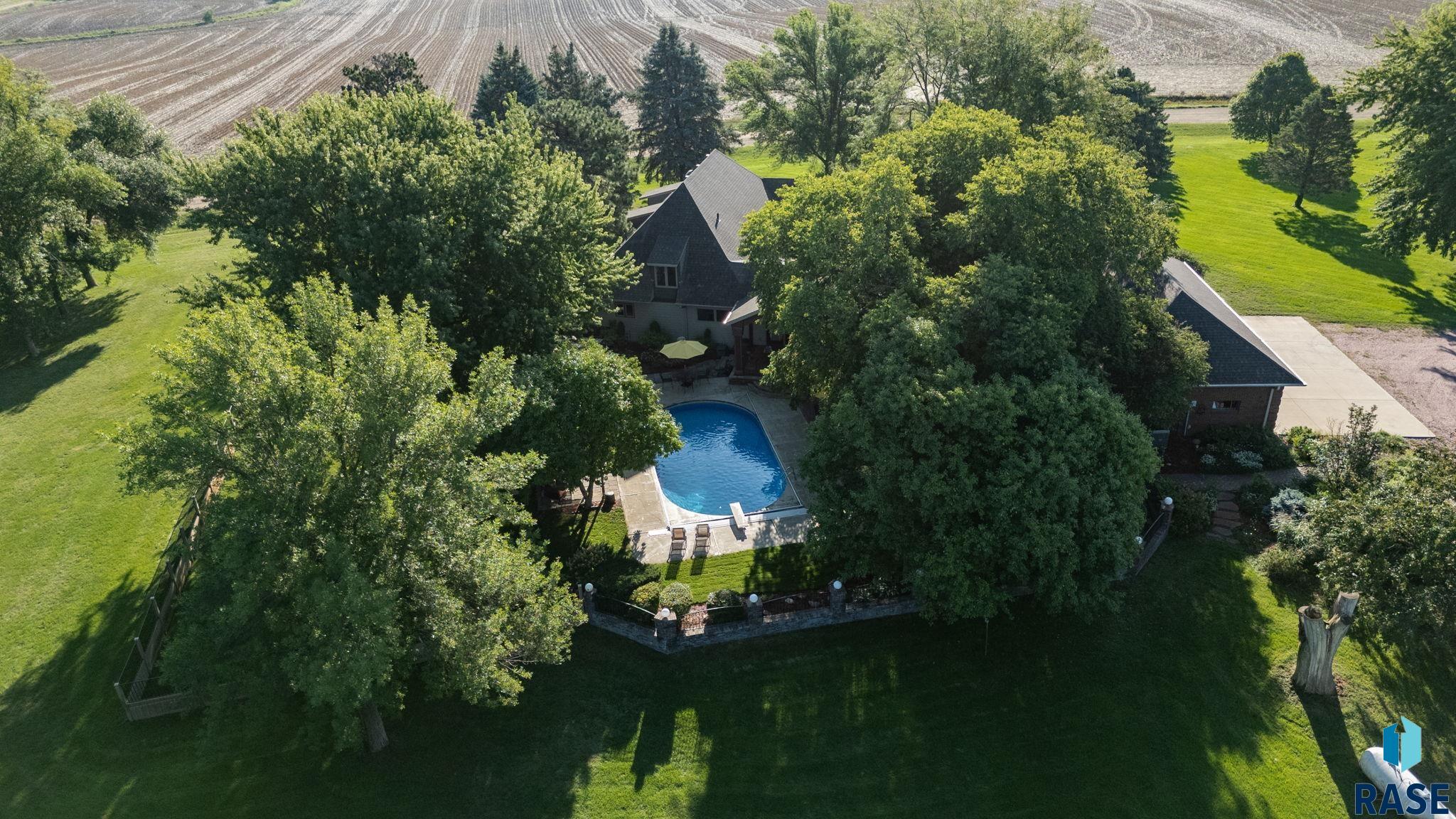 main property photo 79