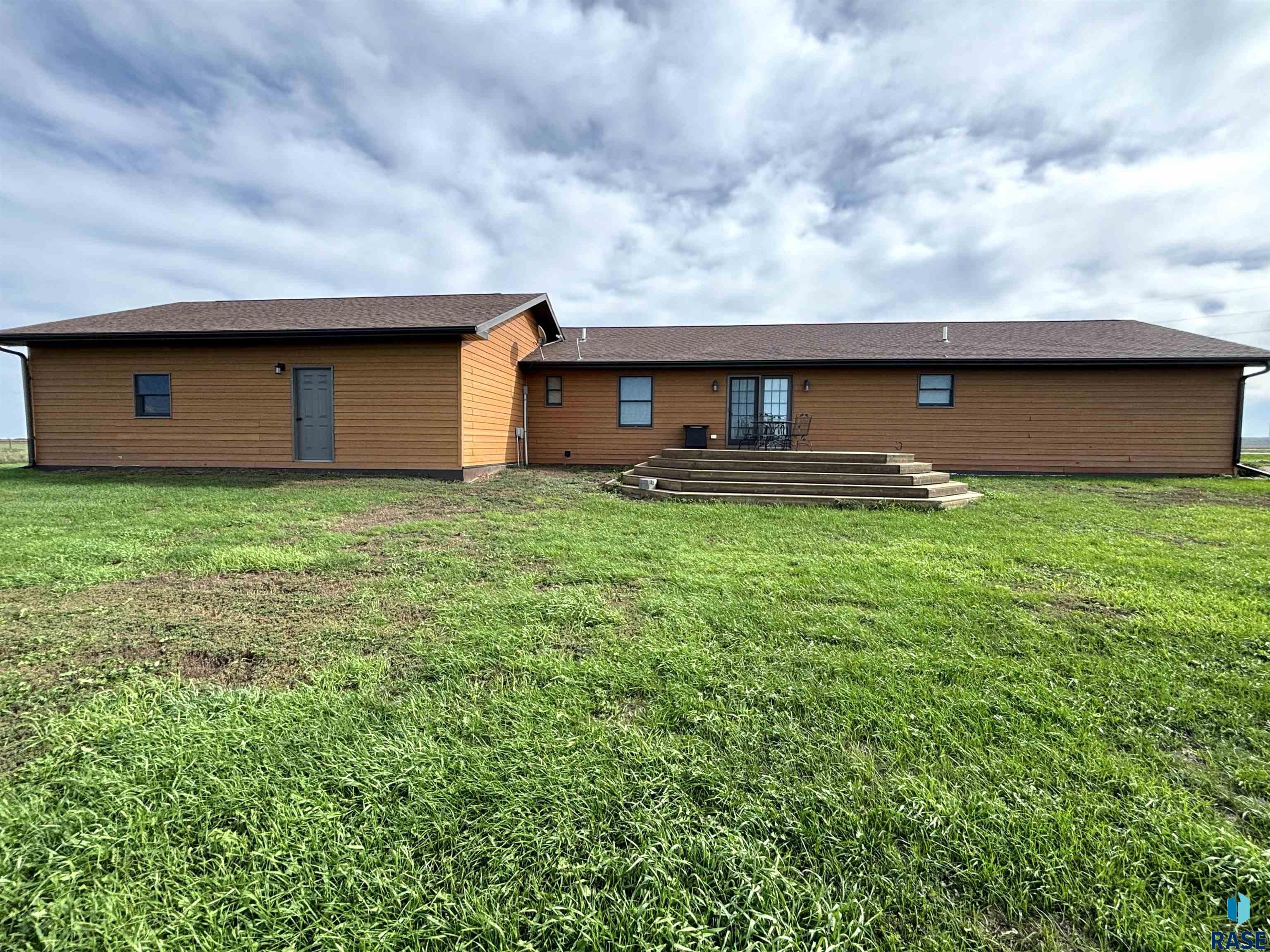 main property photo 59