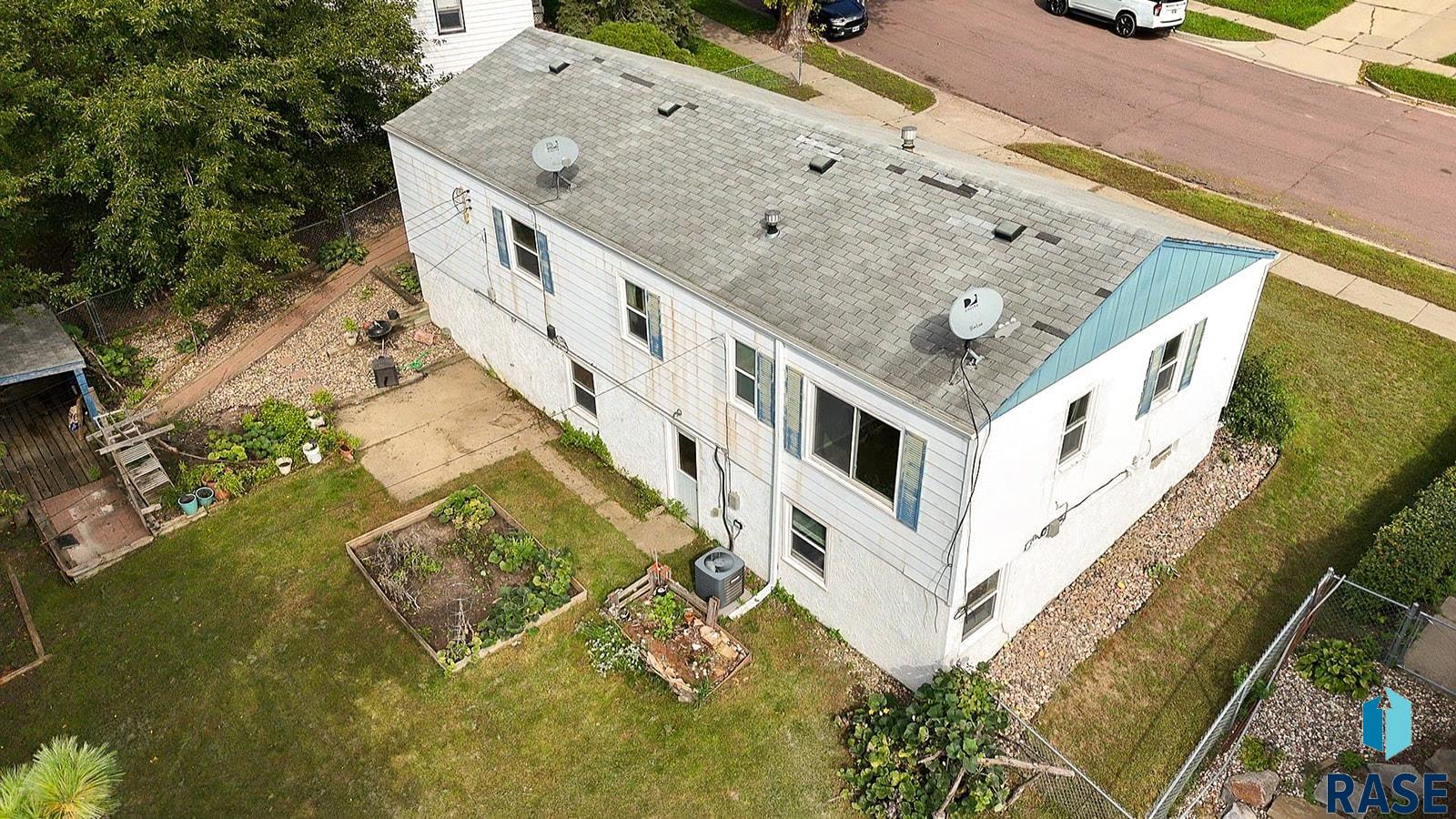 main property photo 39