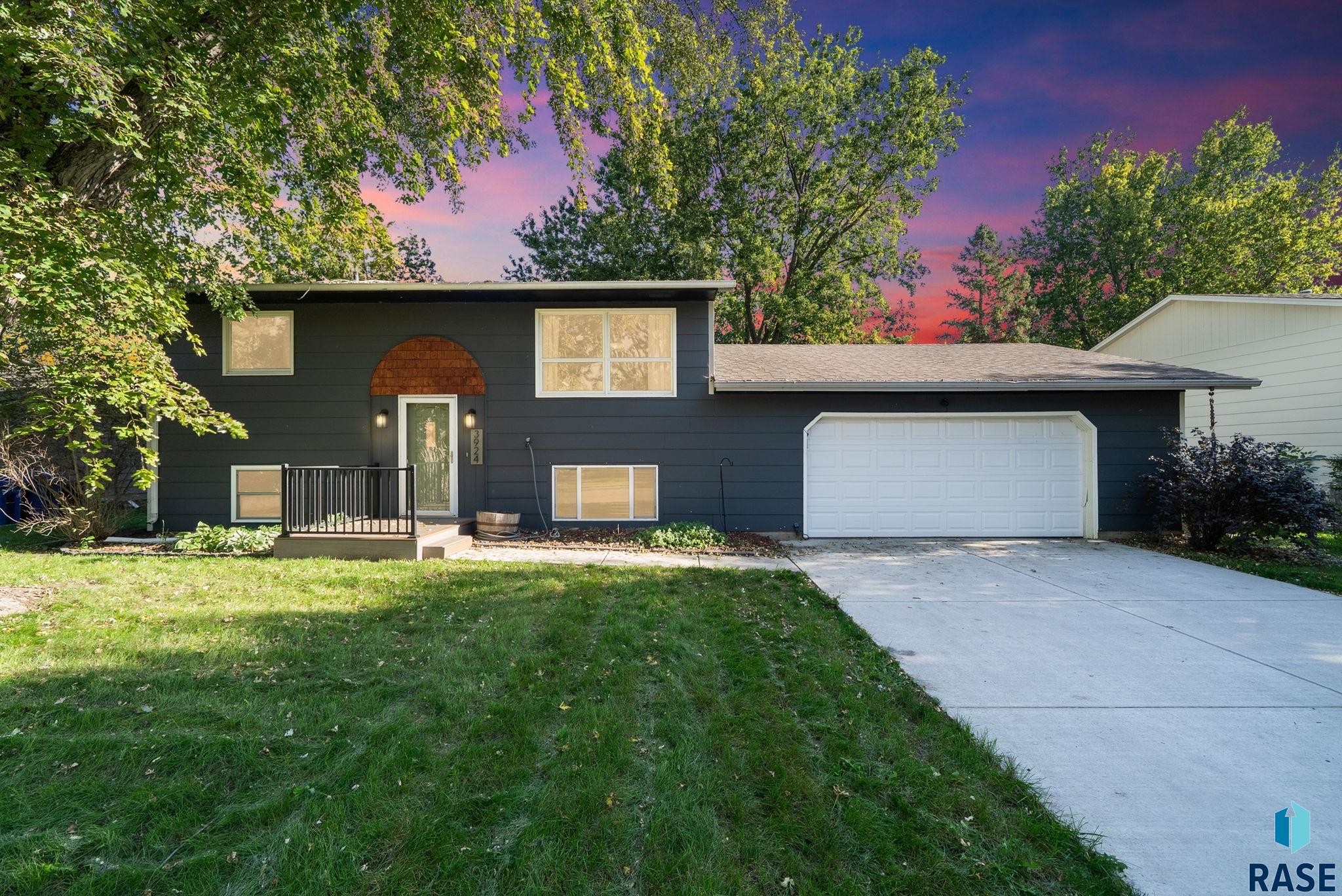 main property photo 0