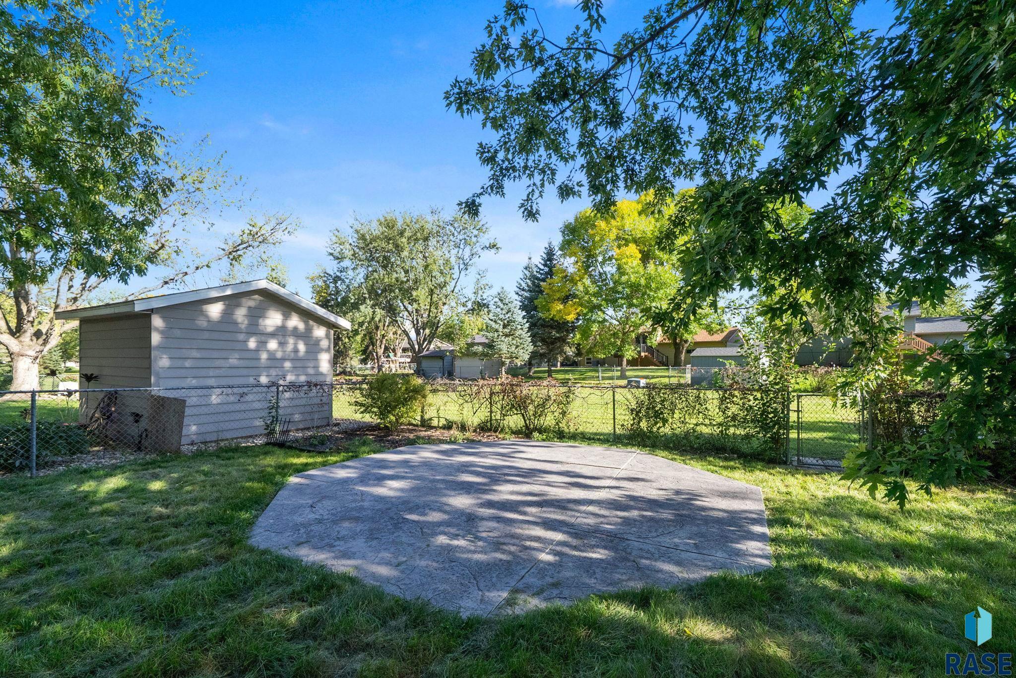 main property photo 38