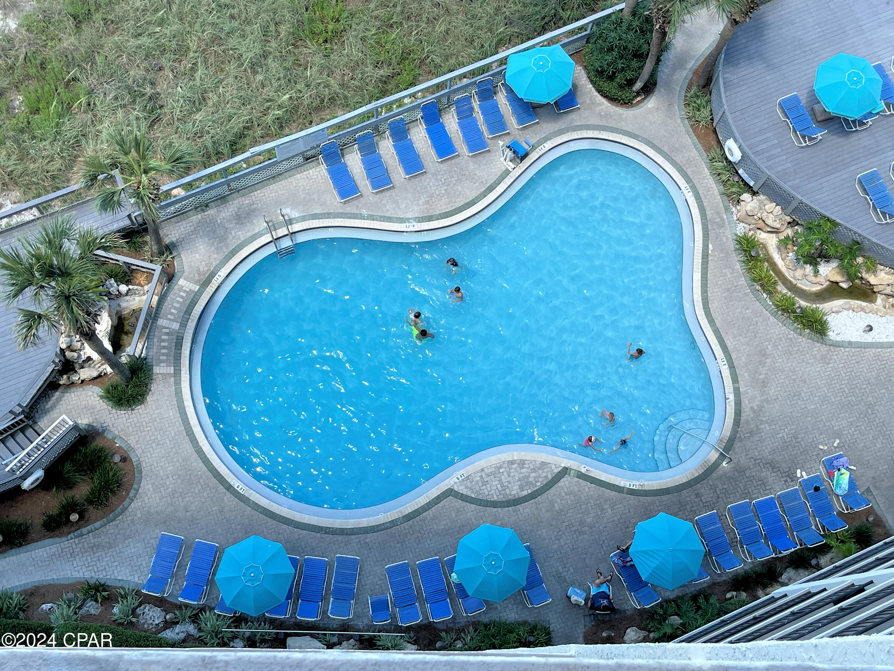 main property photo 30