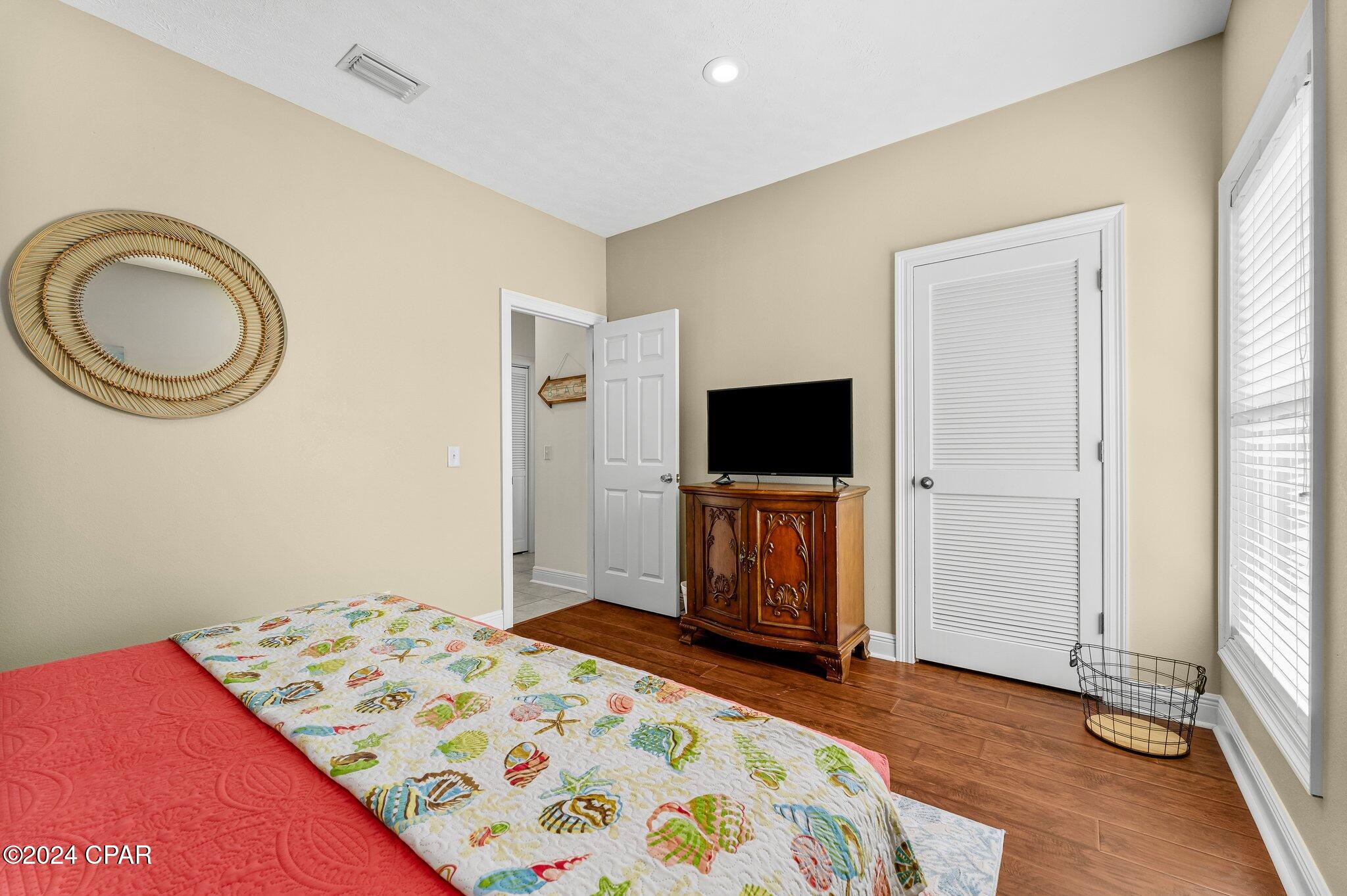 property viewer photo 24
