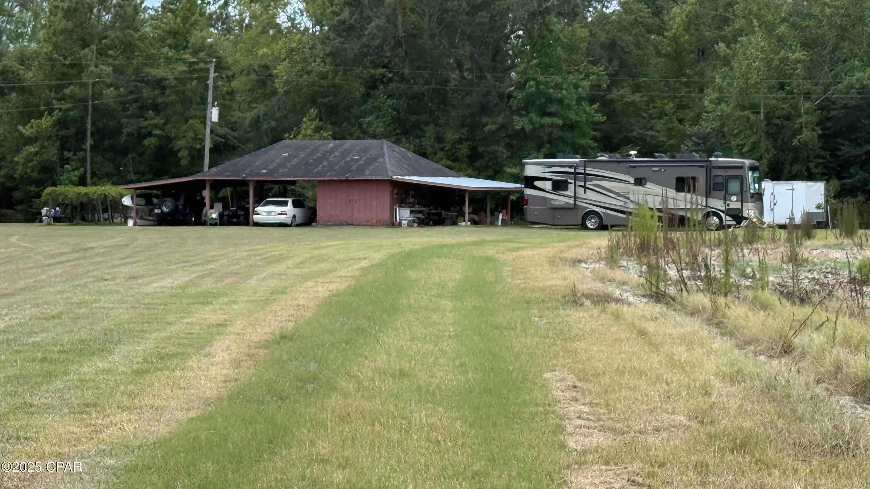 main property photo 18