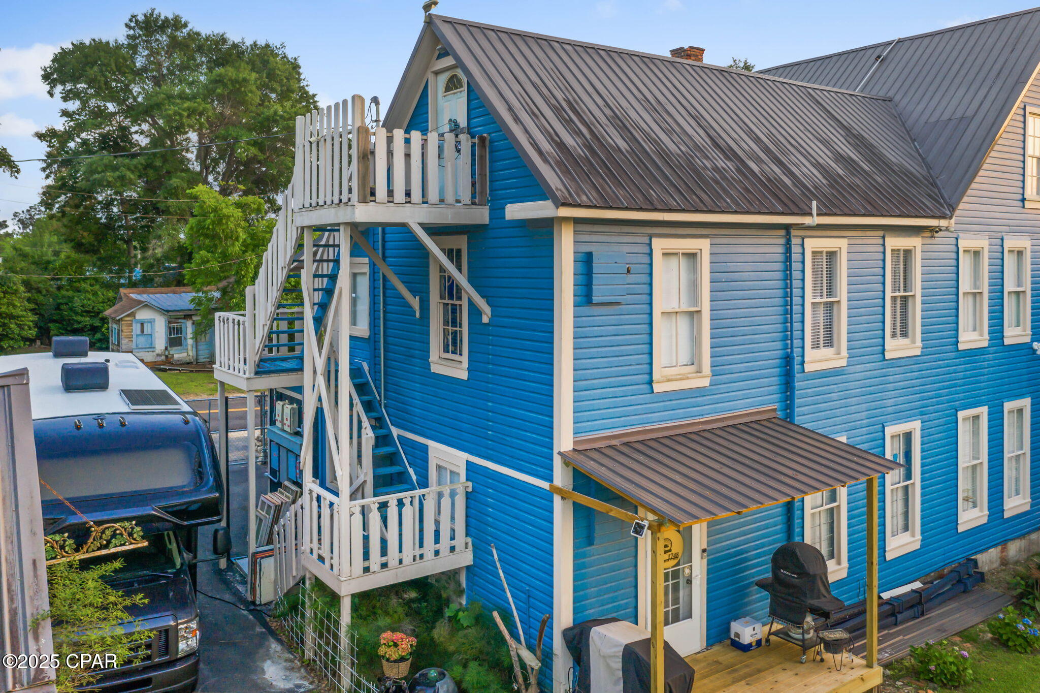 main property photo 47
