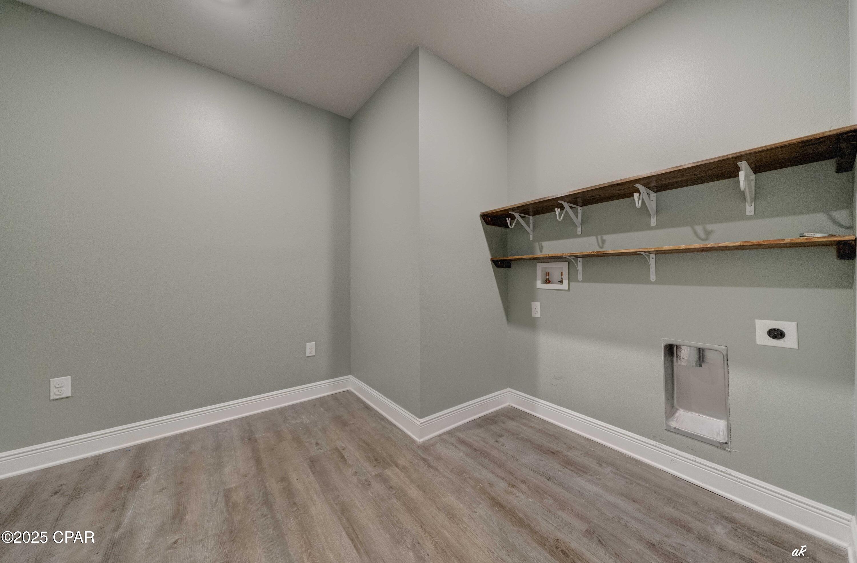property viewer photo 26