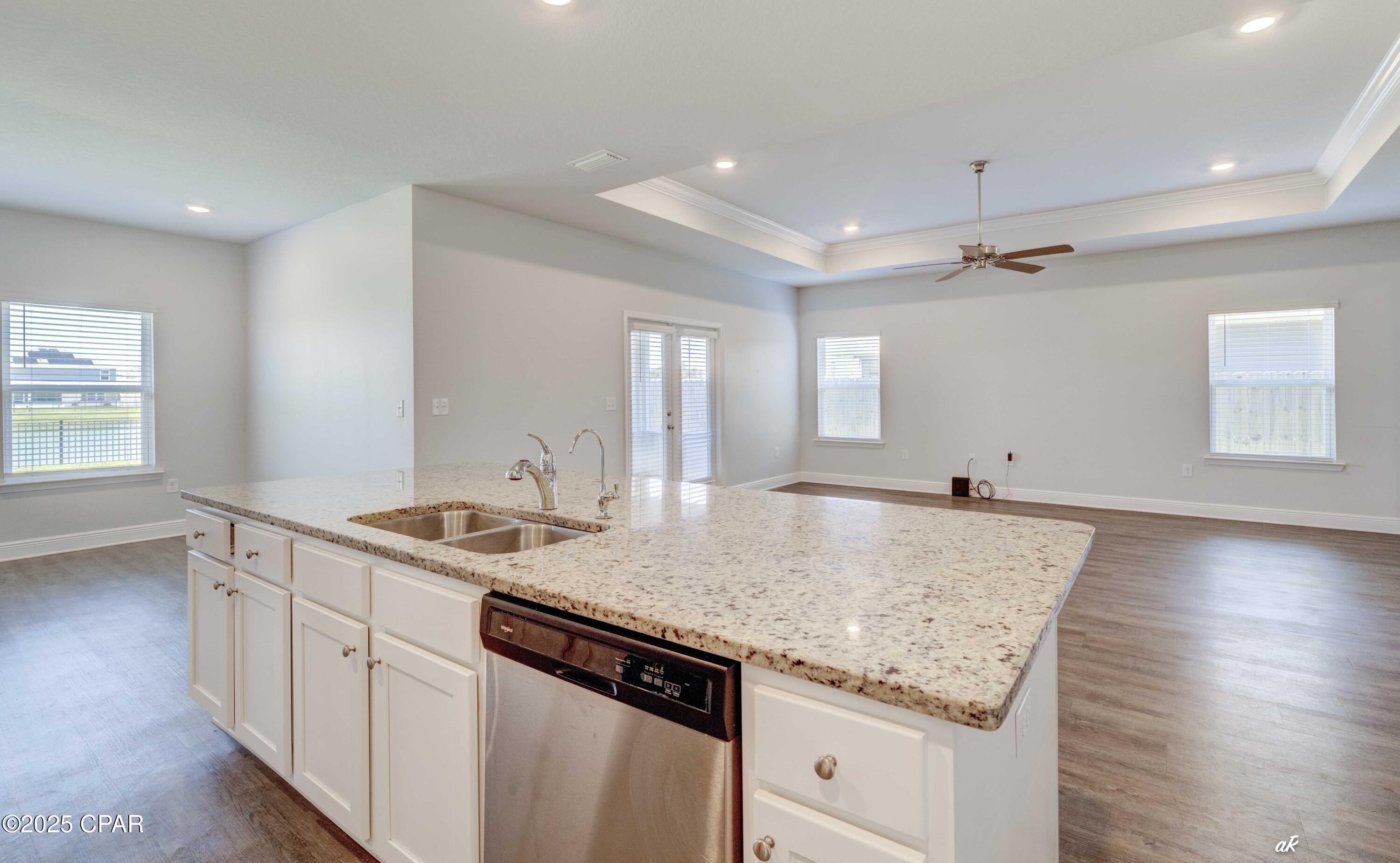 property viewer photo 7