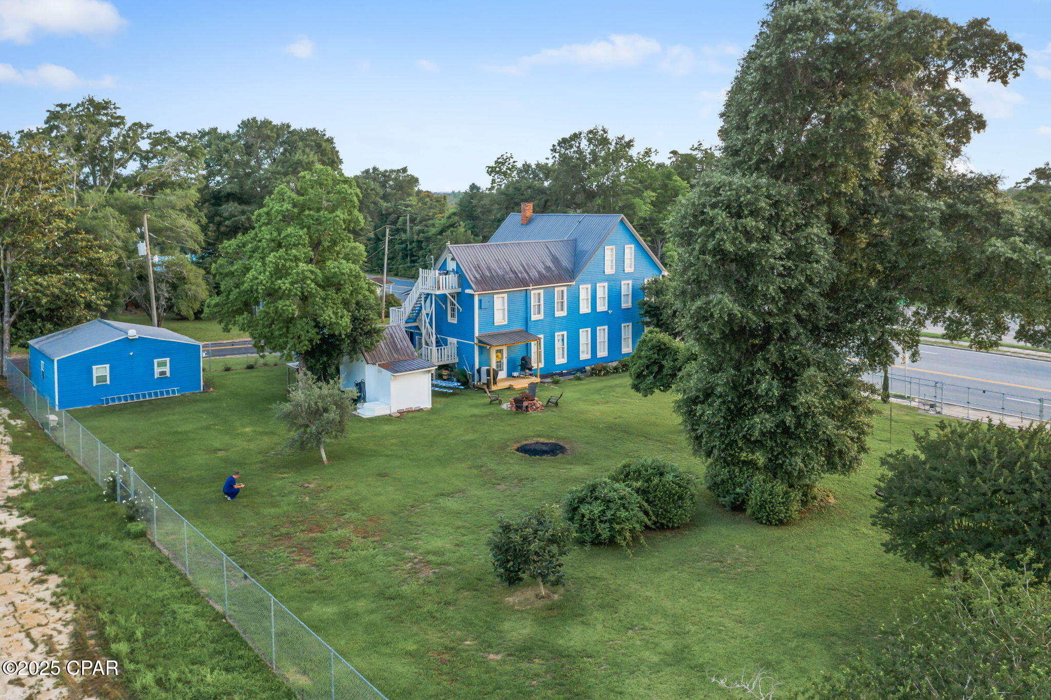 main property photo 40
