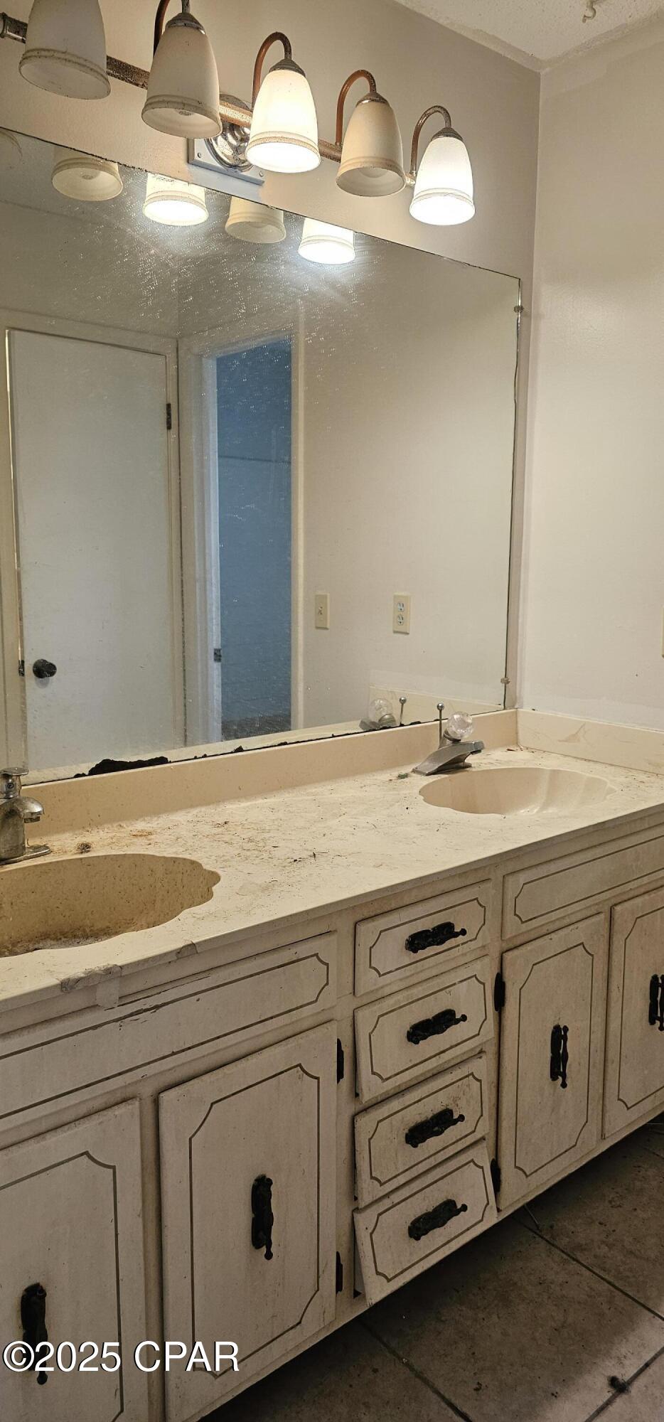 property viewer photo 10