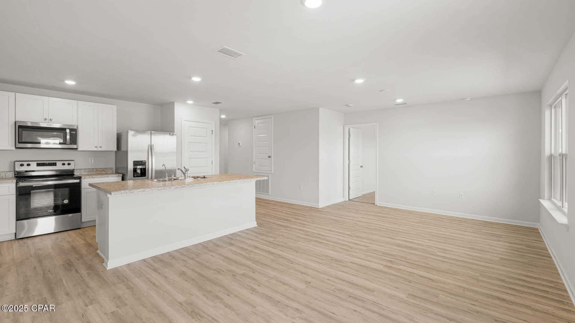 property viewer photo 18