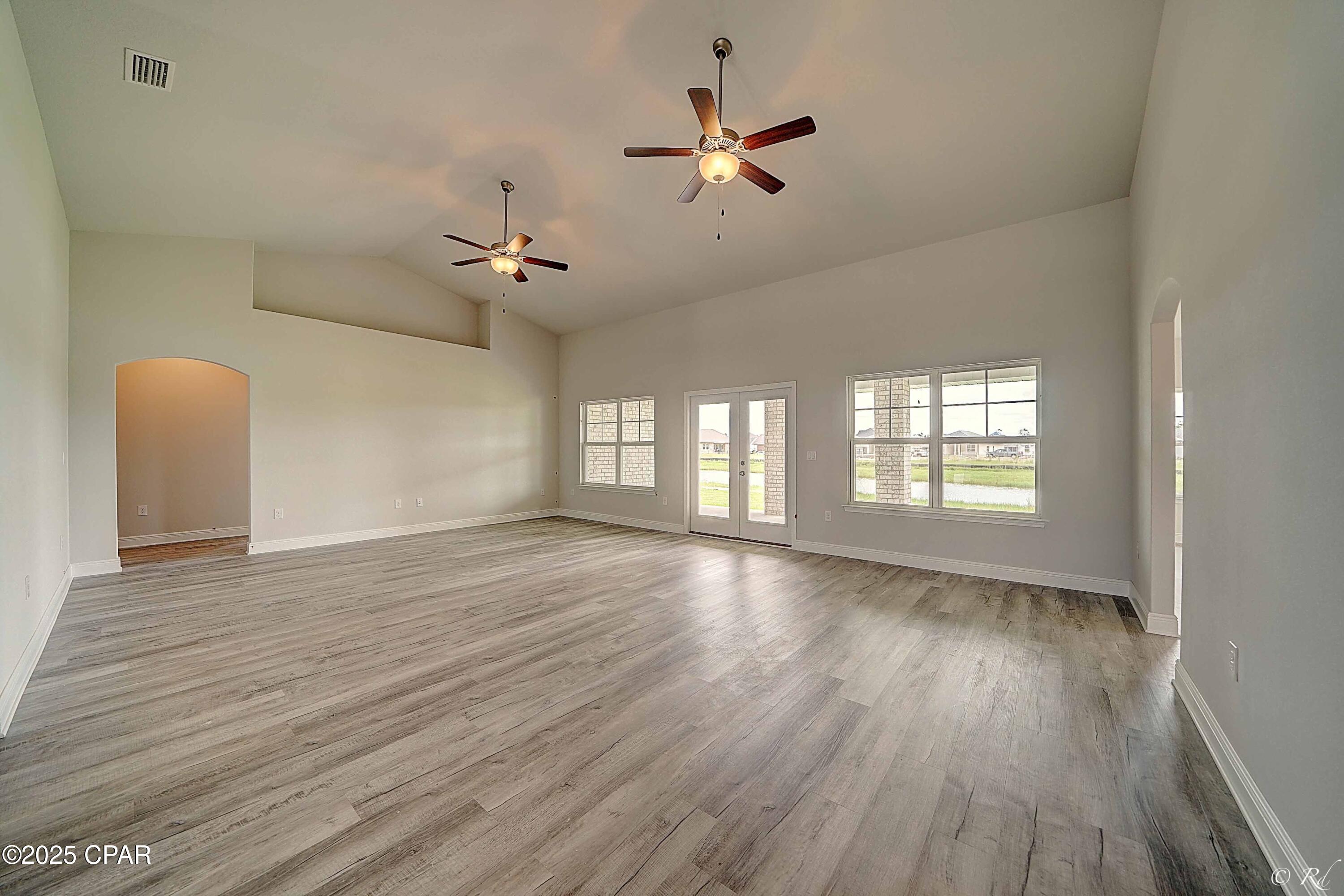 property viewer photo 10