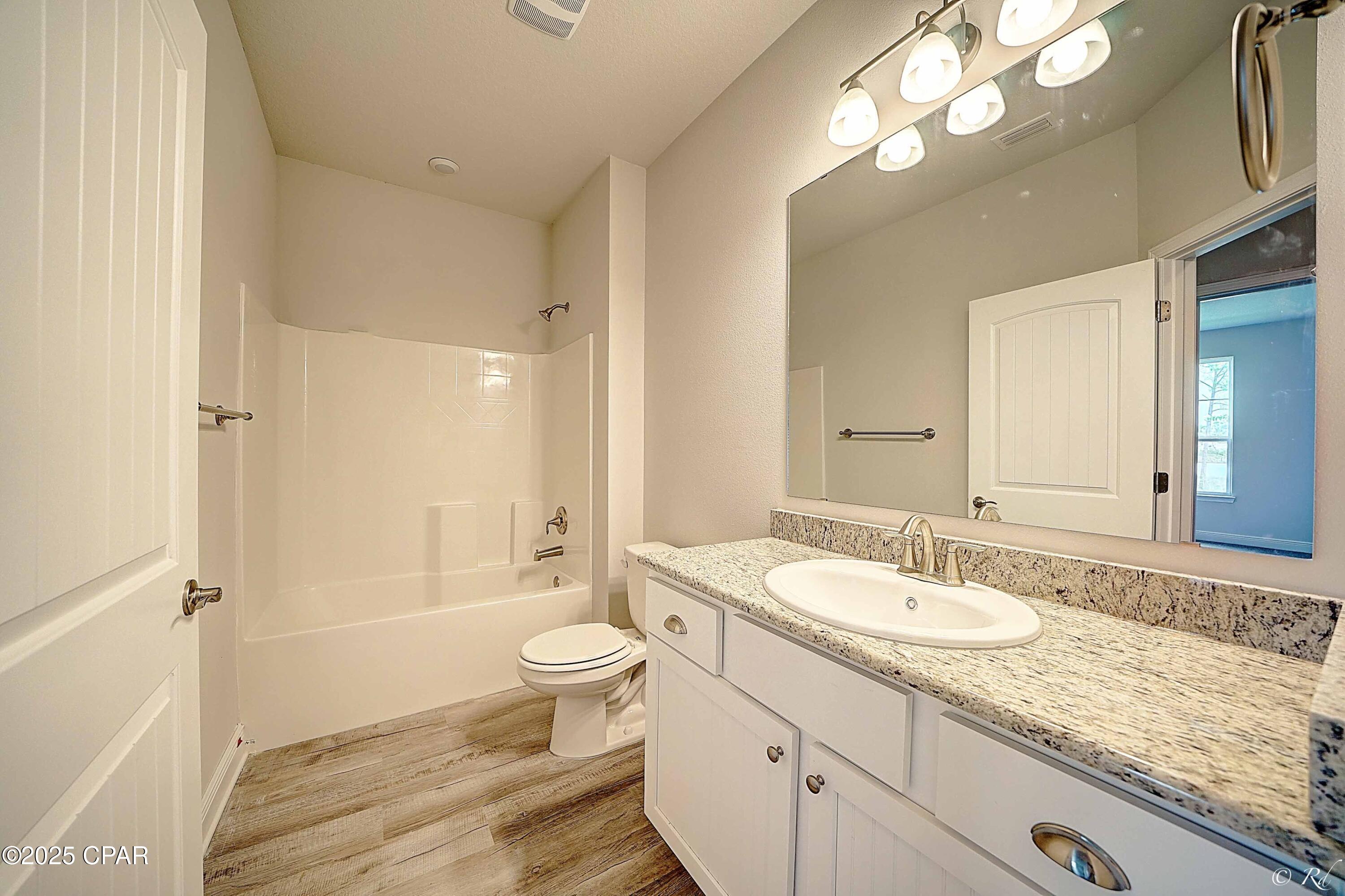property viewer photo 24