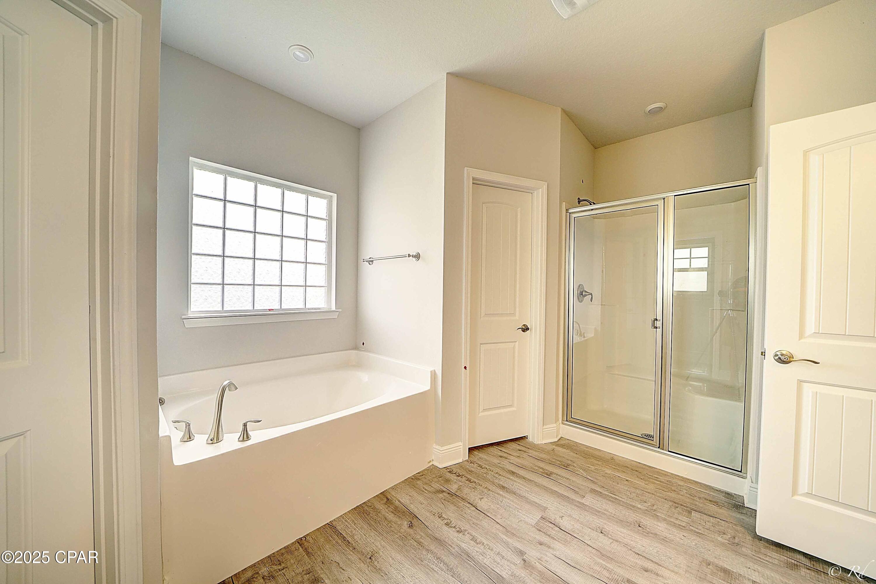 property viewer photo 7