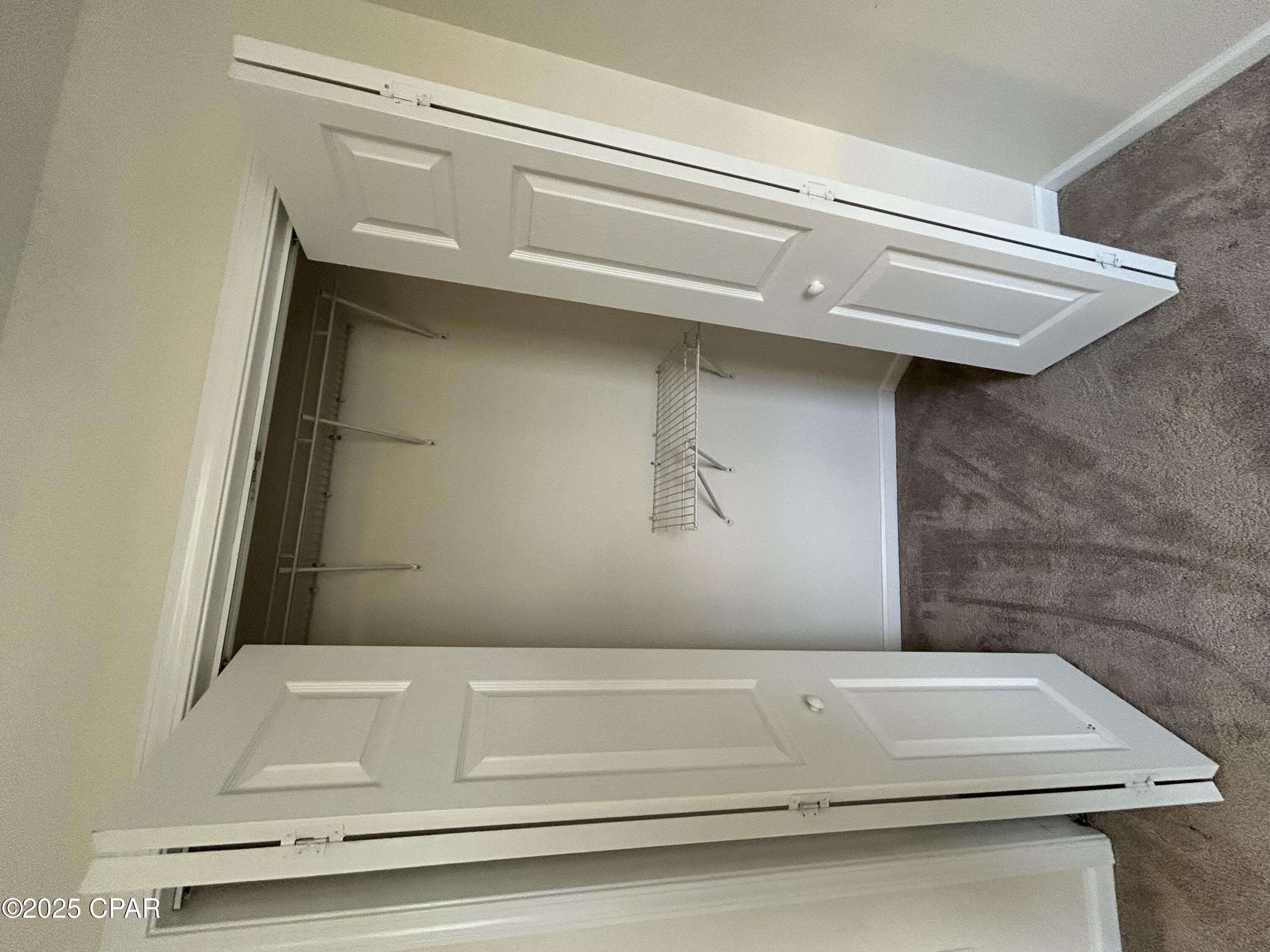 property viewer photo 12