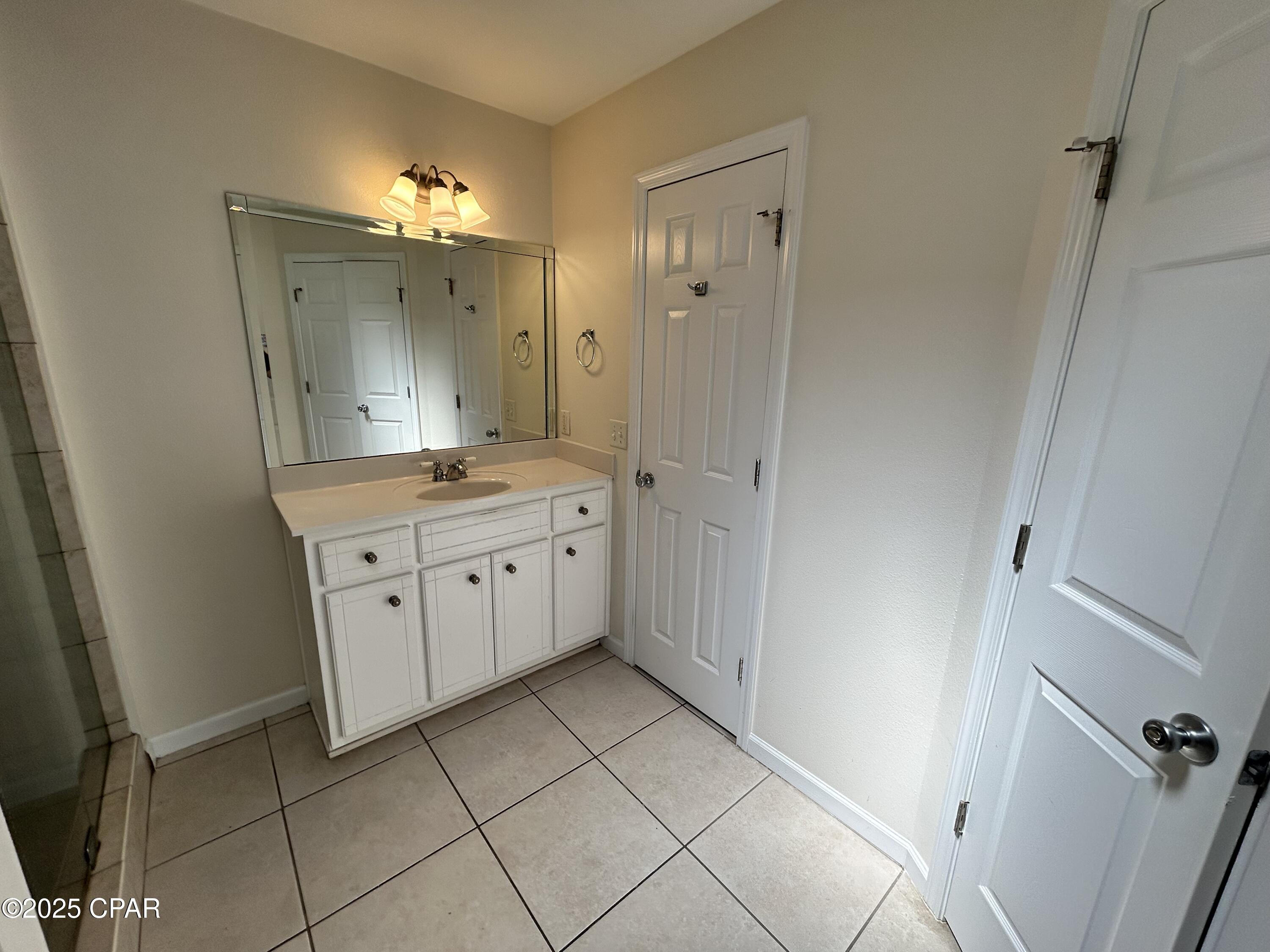 property viewer photo 4