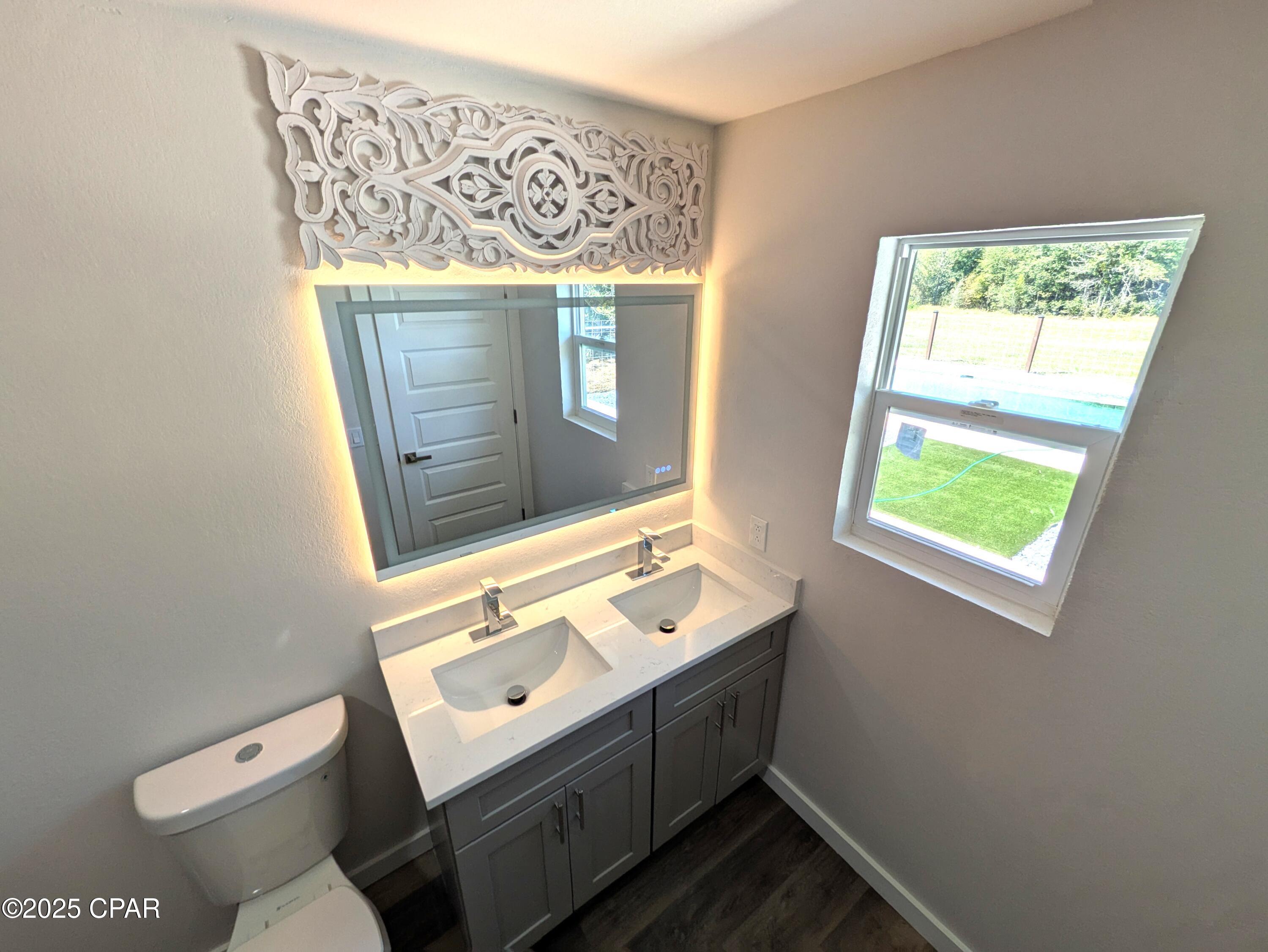 property viewer photo 18