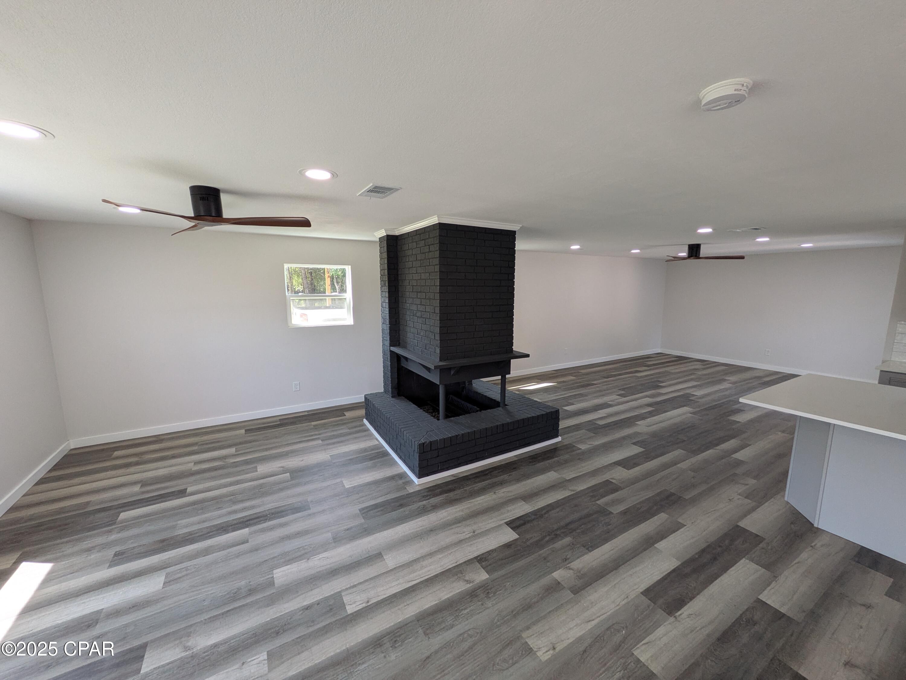property viewer photo 5