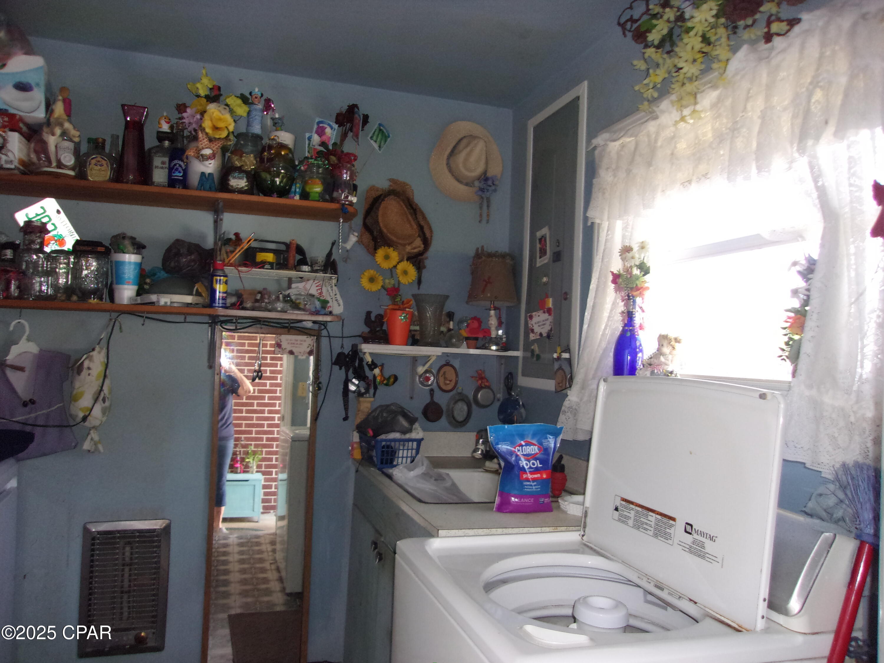 main property photo 30