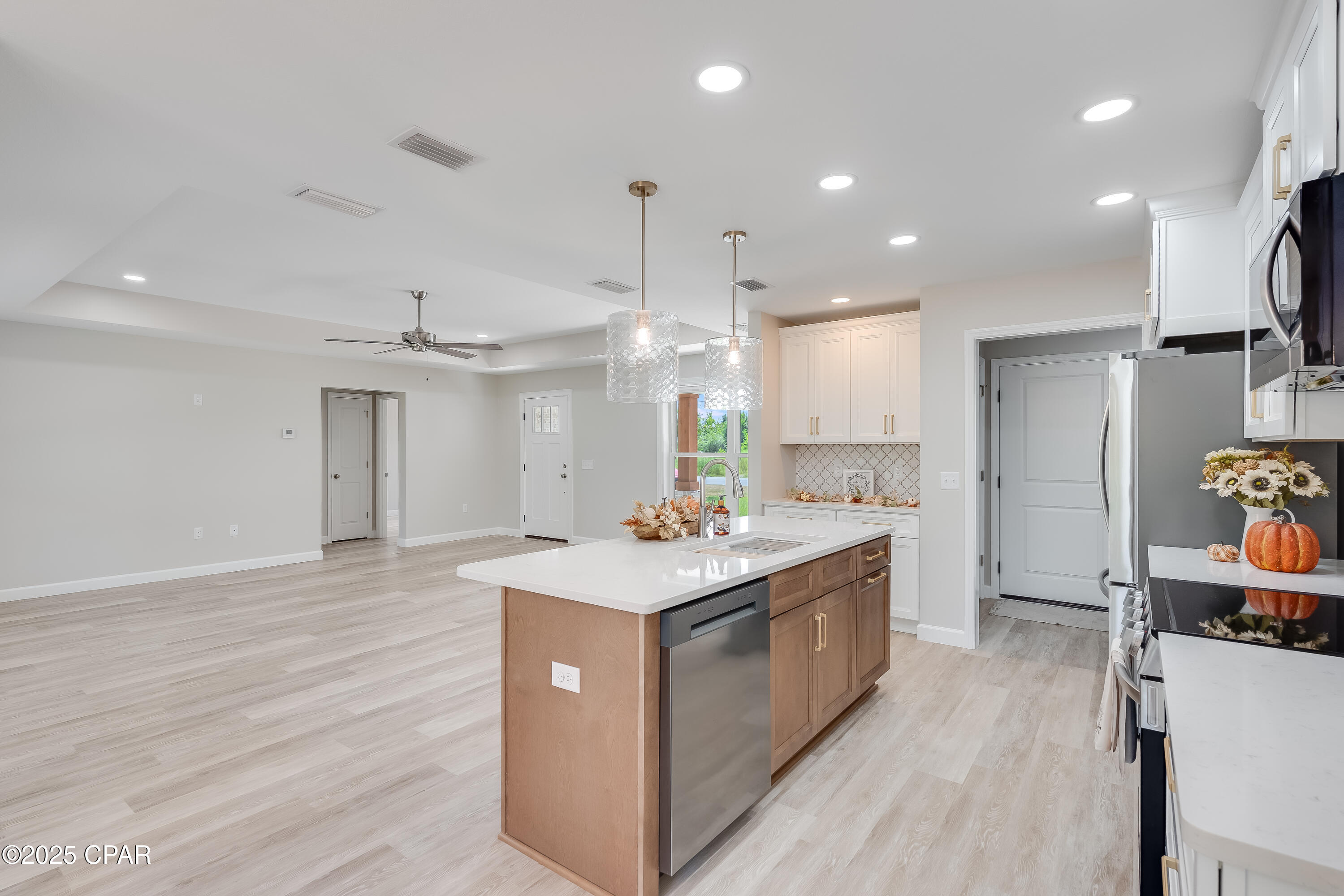 property viewer photo 13