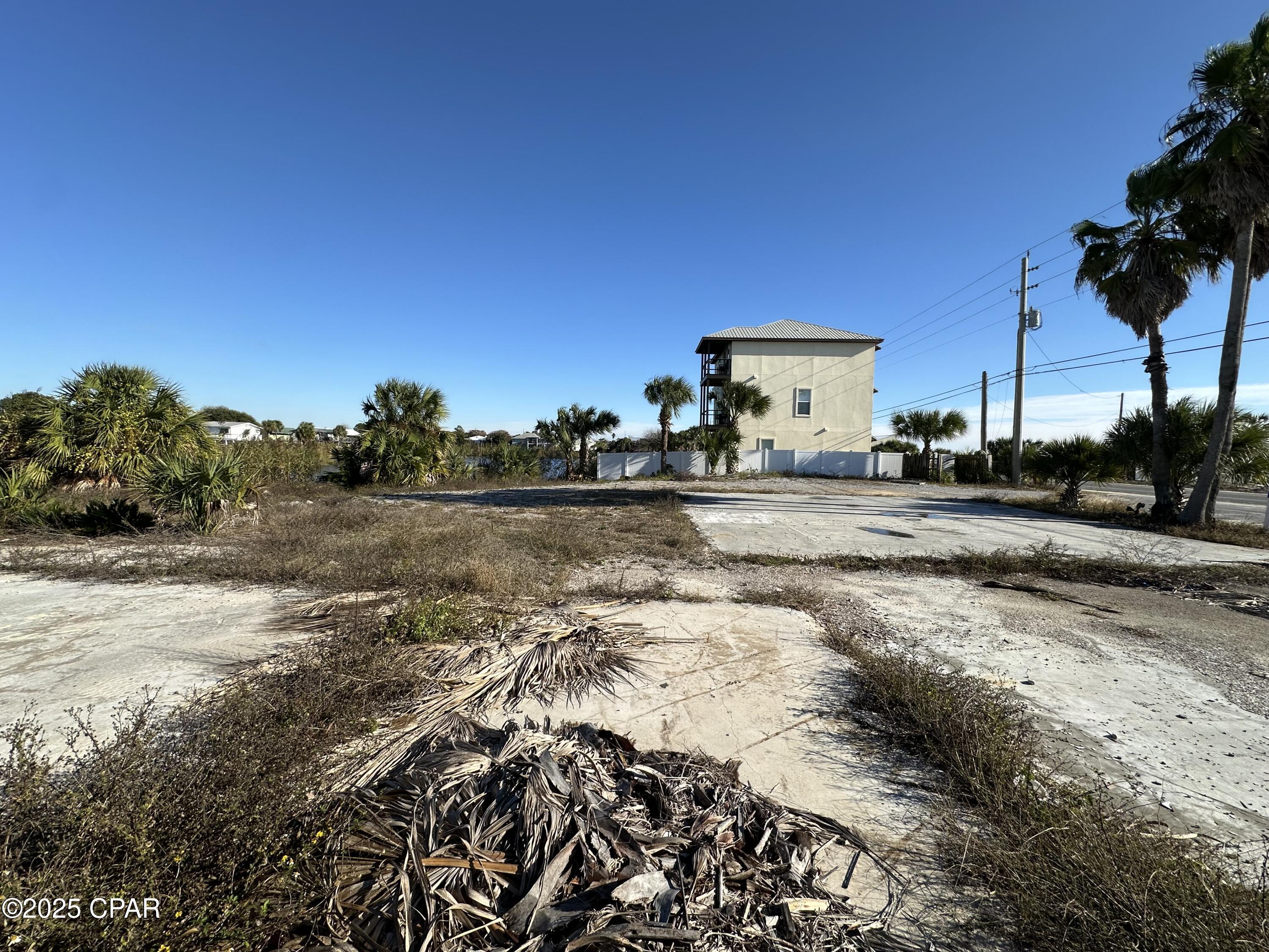 main property photo 14