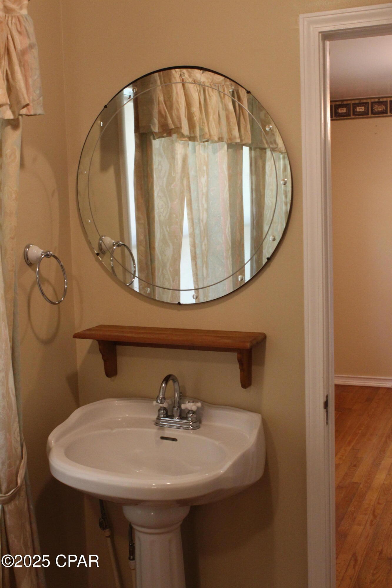 main property photo 12