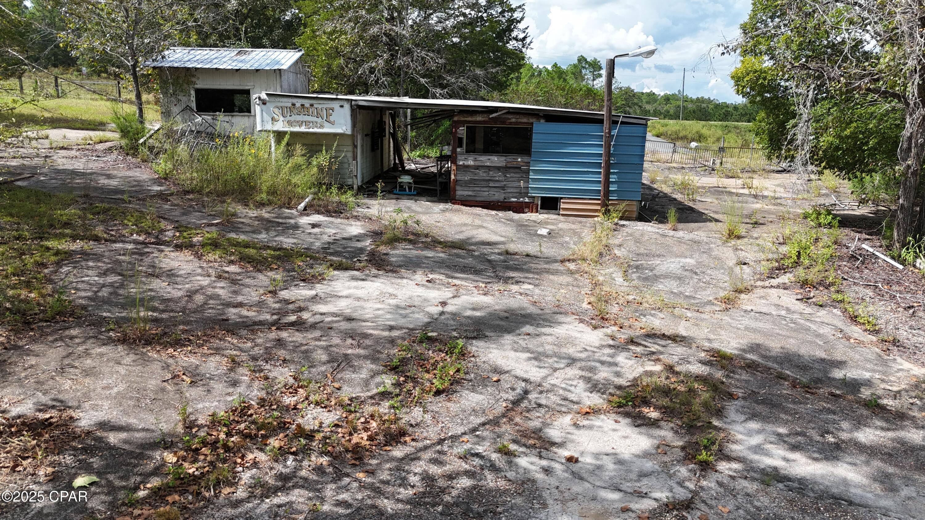 main property photo 37