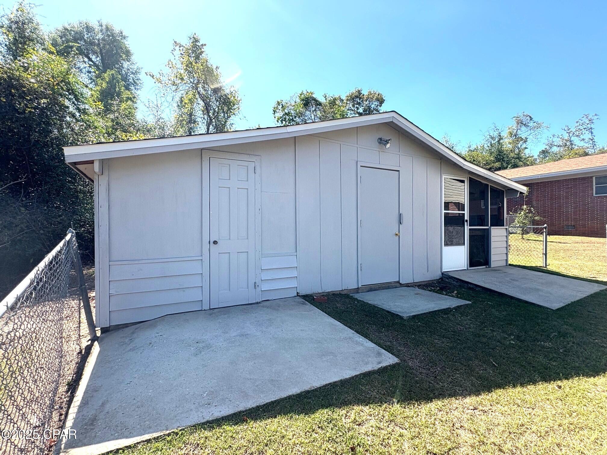 main property photo 90