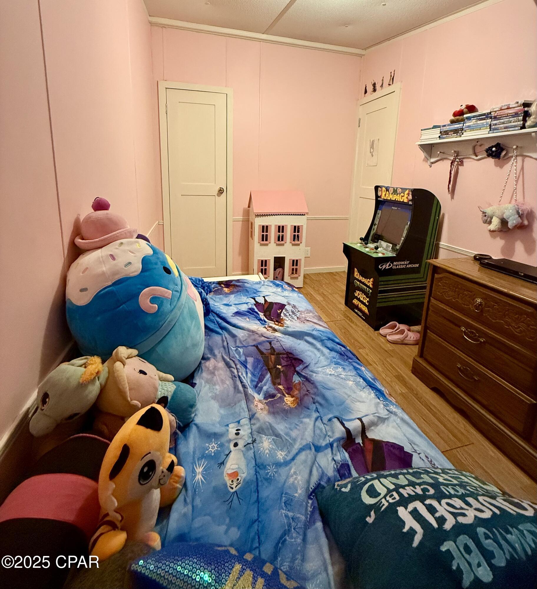 main property photo 8