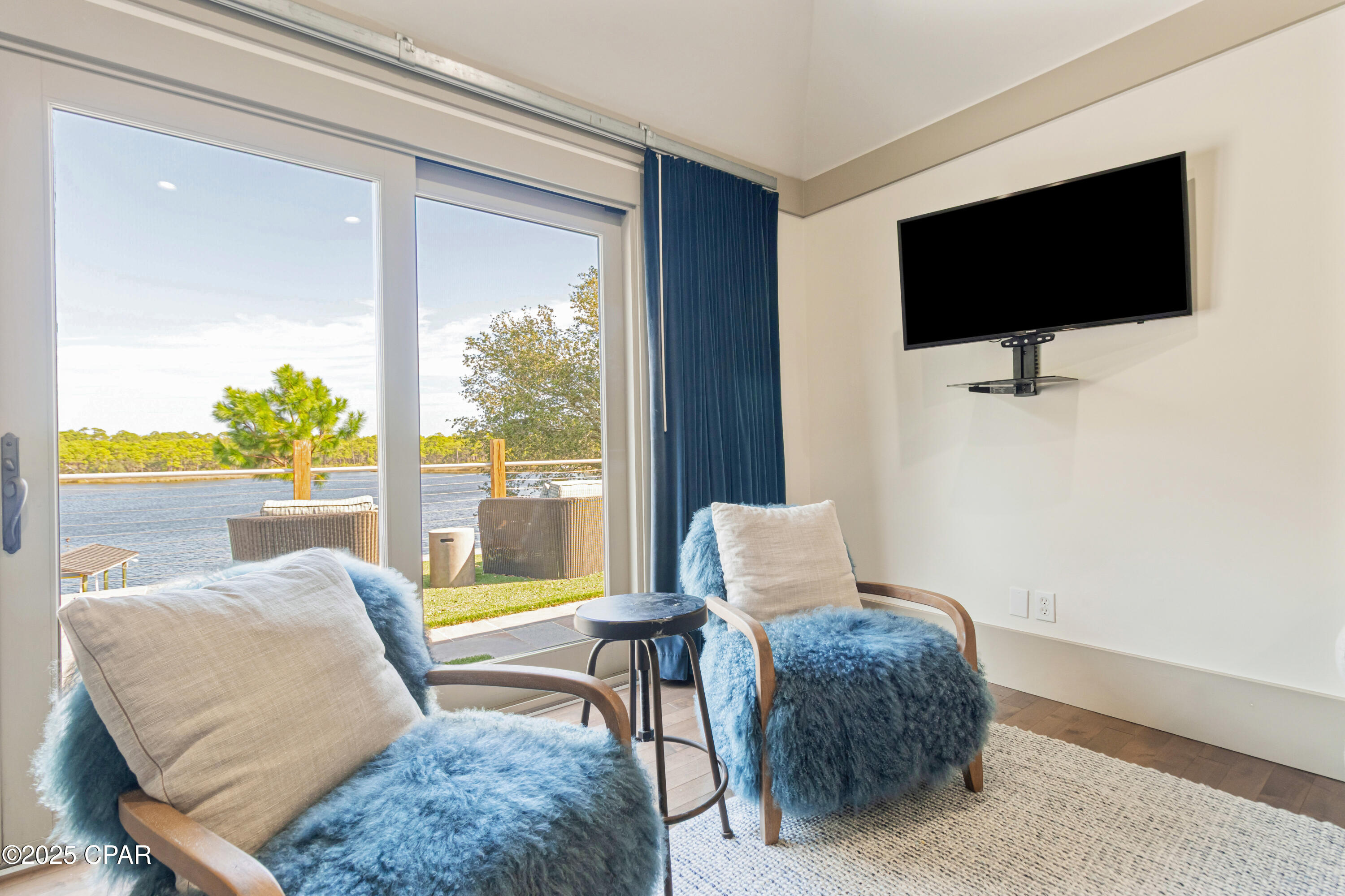 main property photo 60