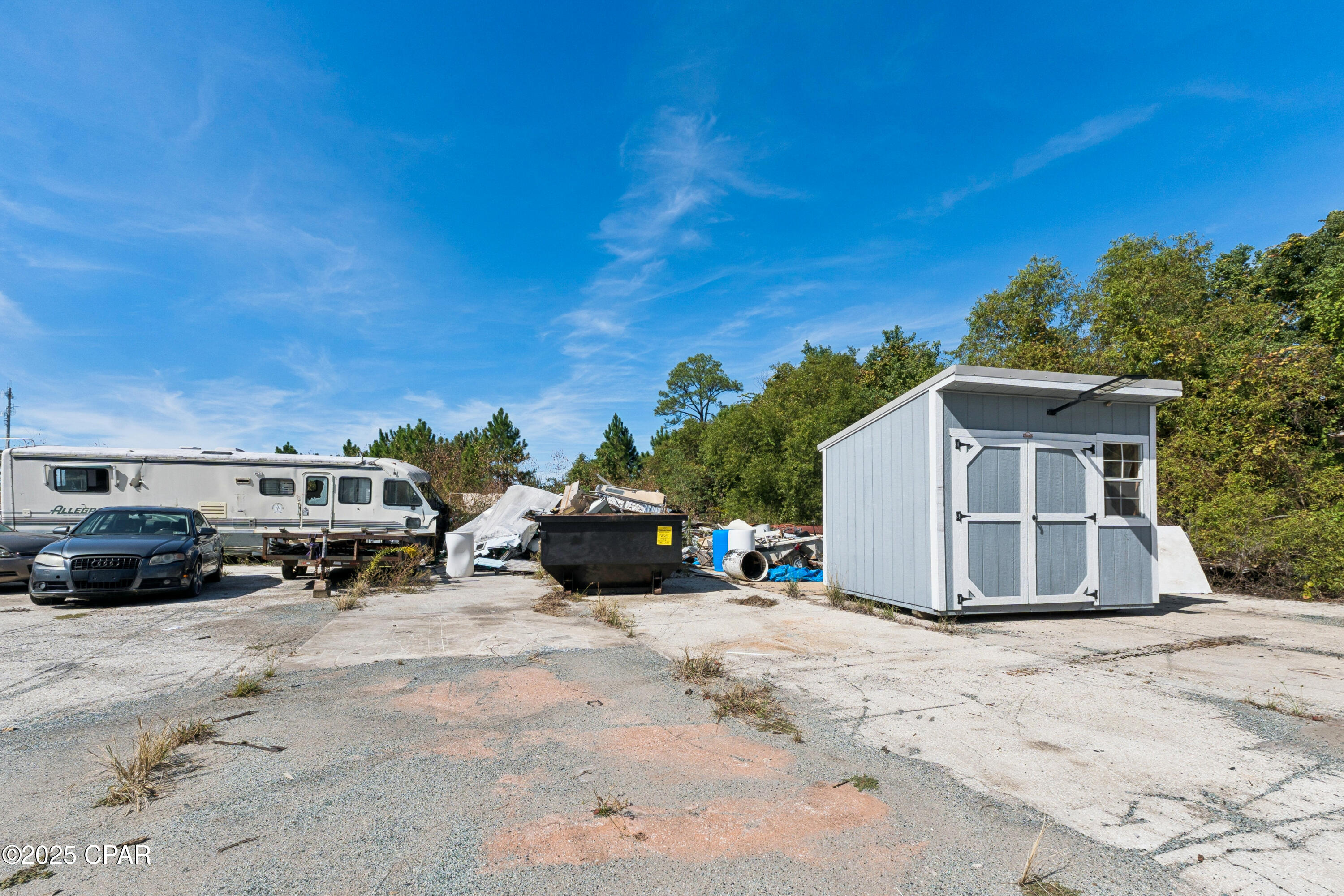 main property photo 32