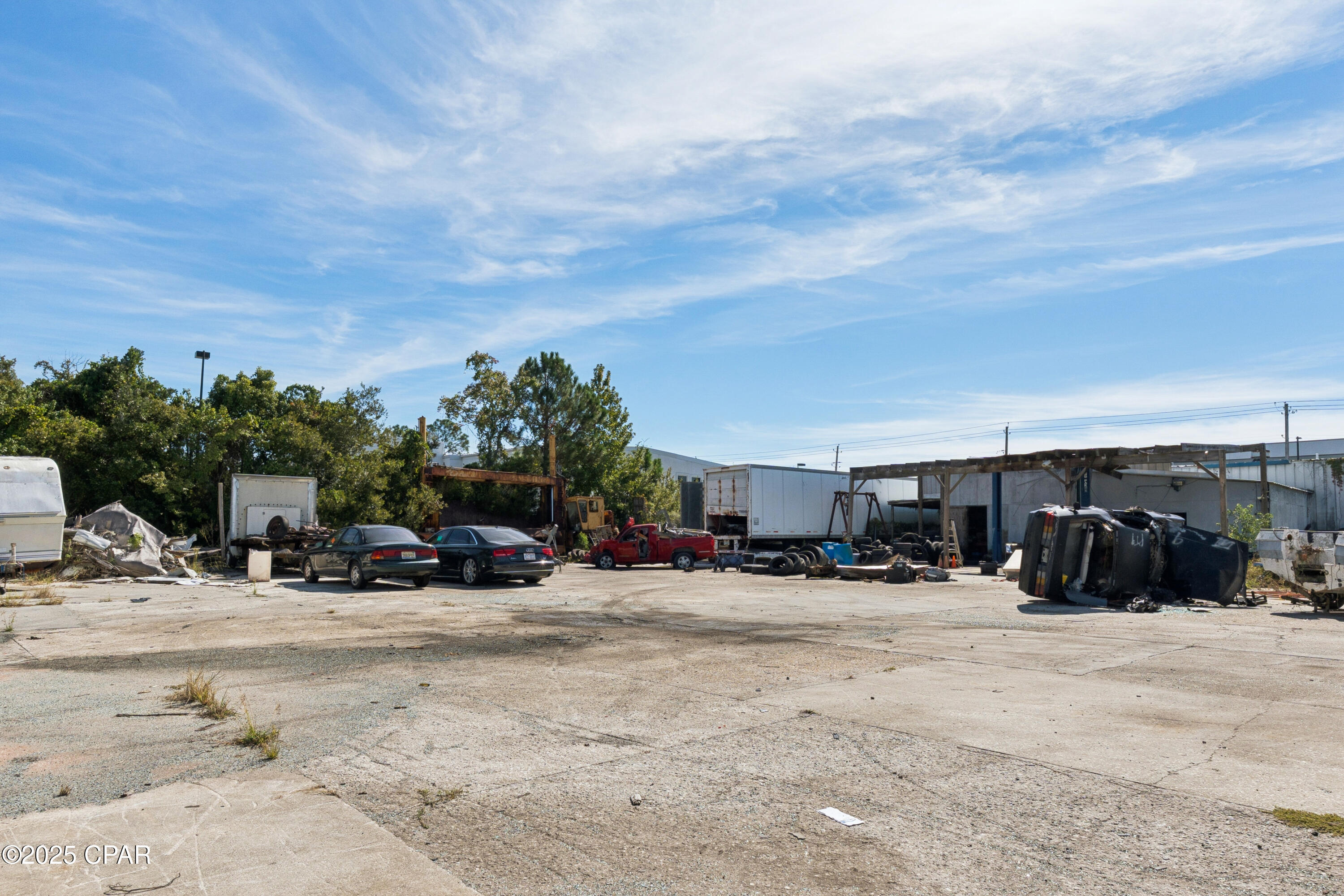 main property photo 33