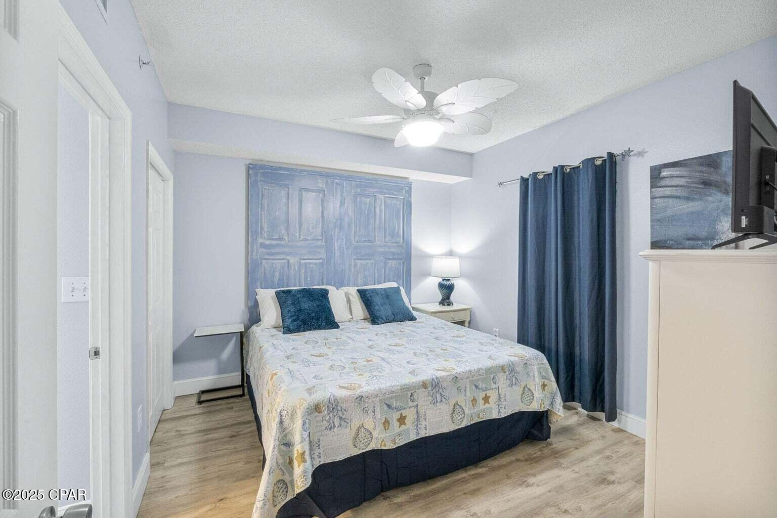property viewer photo 9