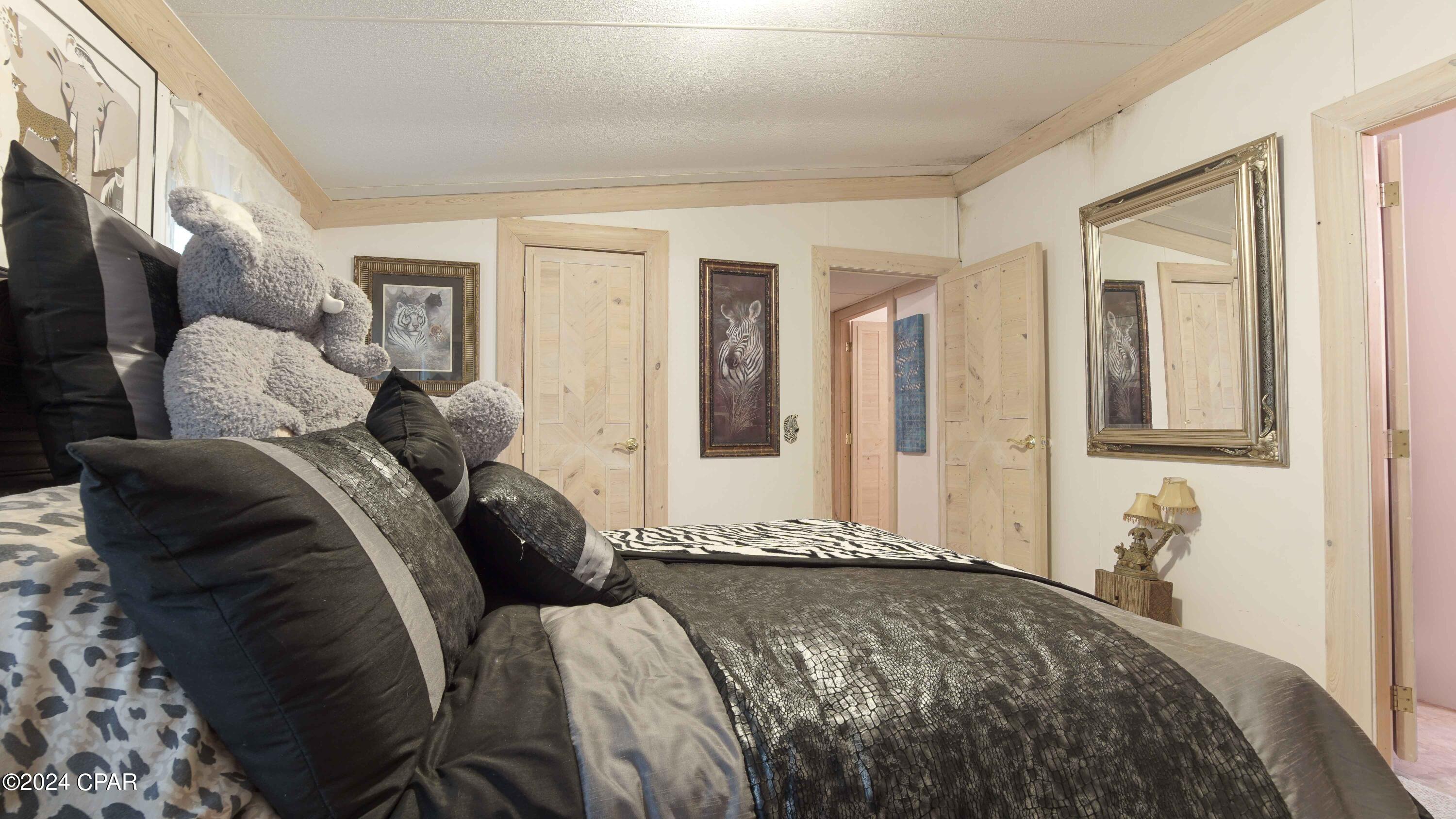main property photo 75