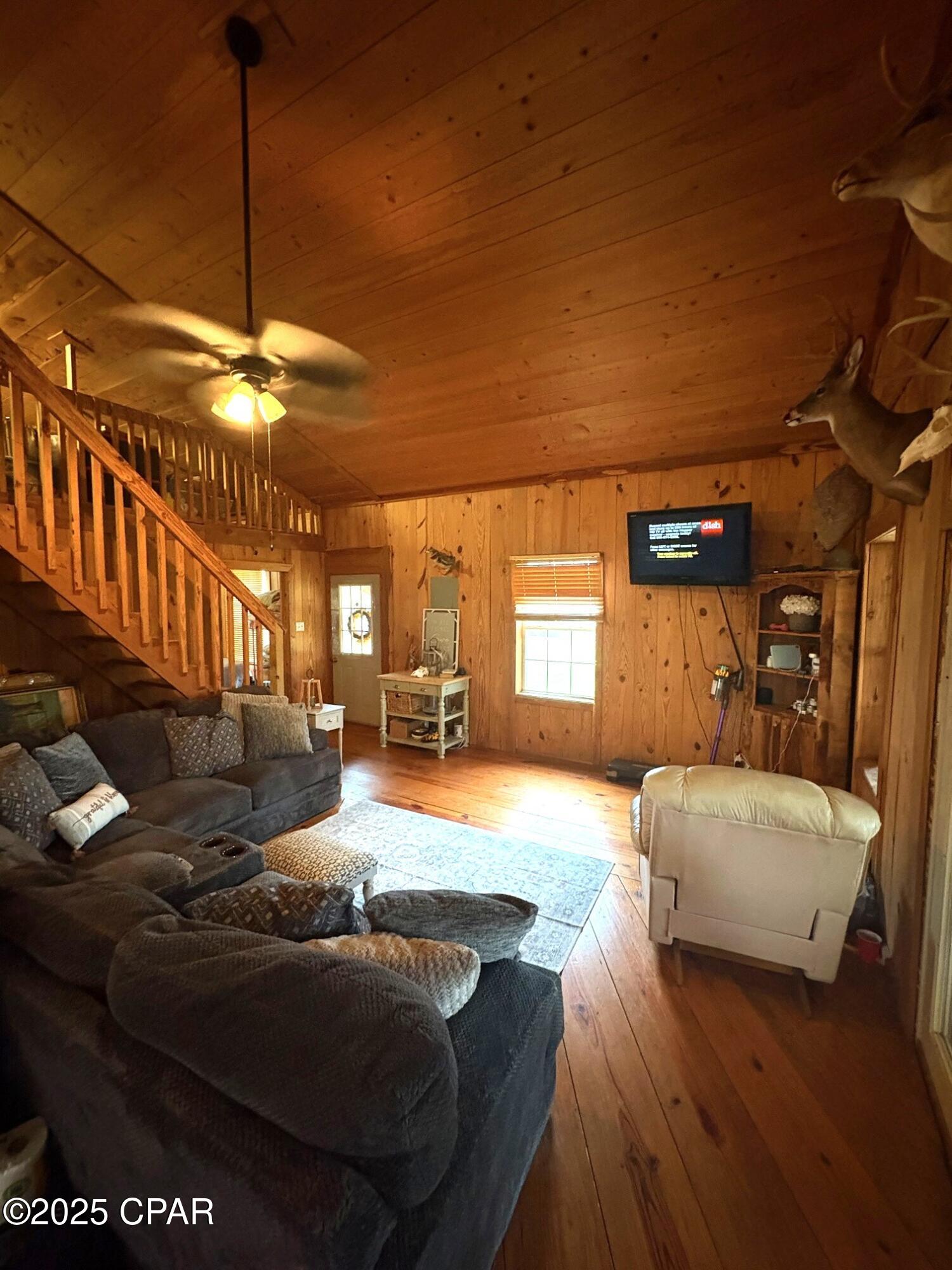 main property photo 35