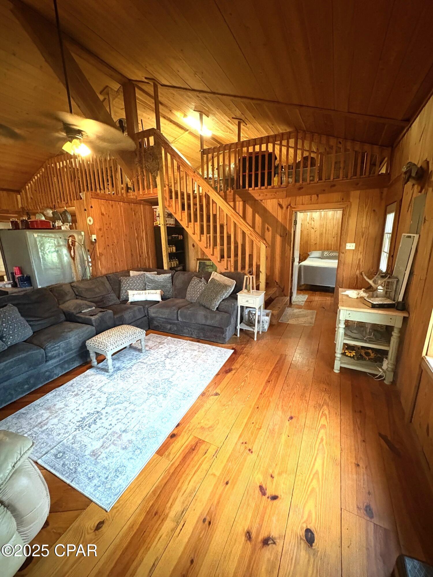 main property photo 36