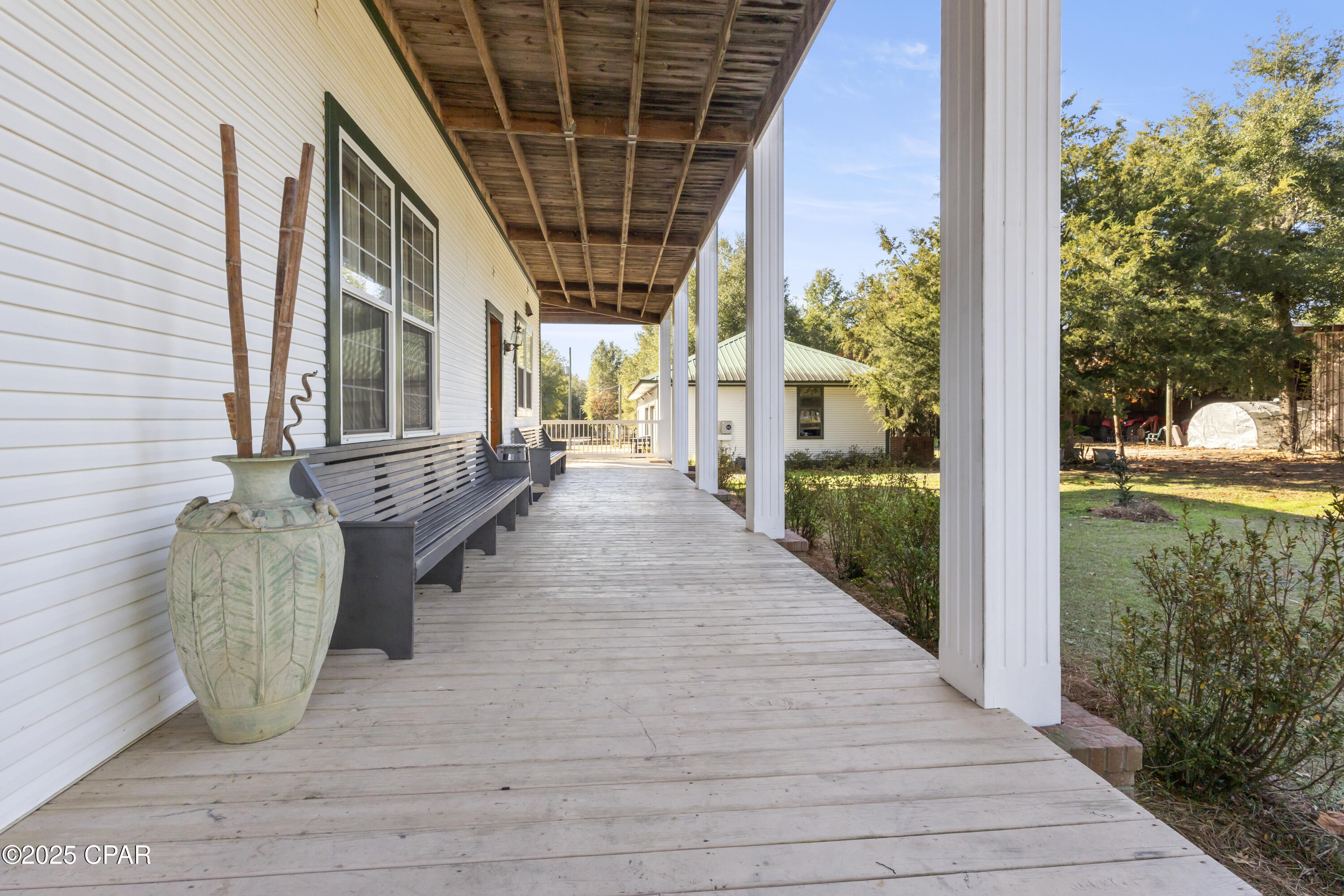 main property photo 40