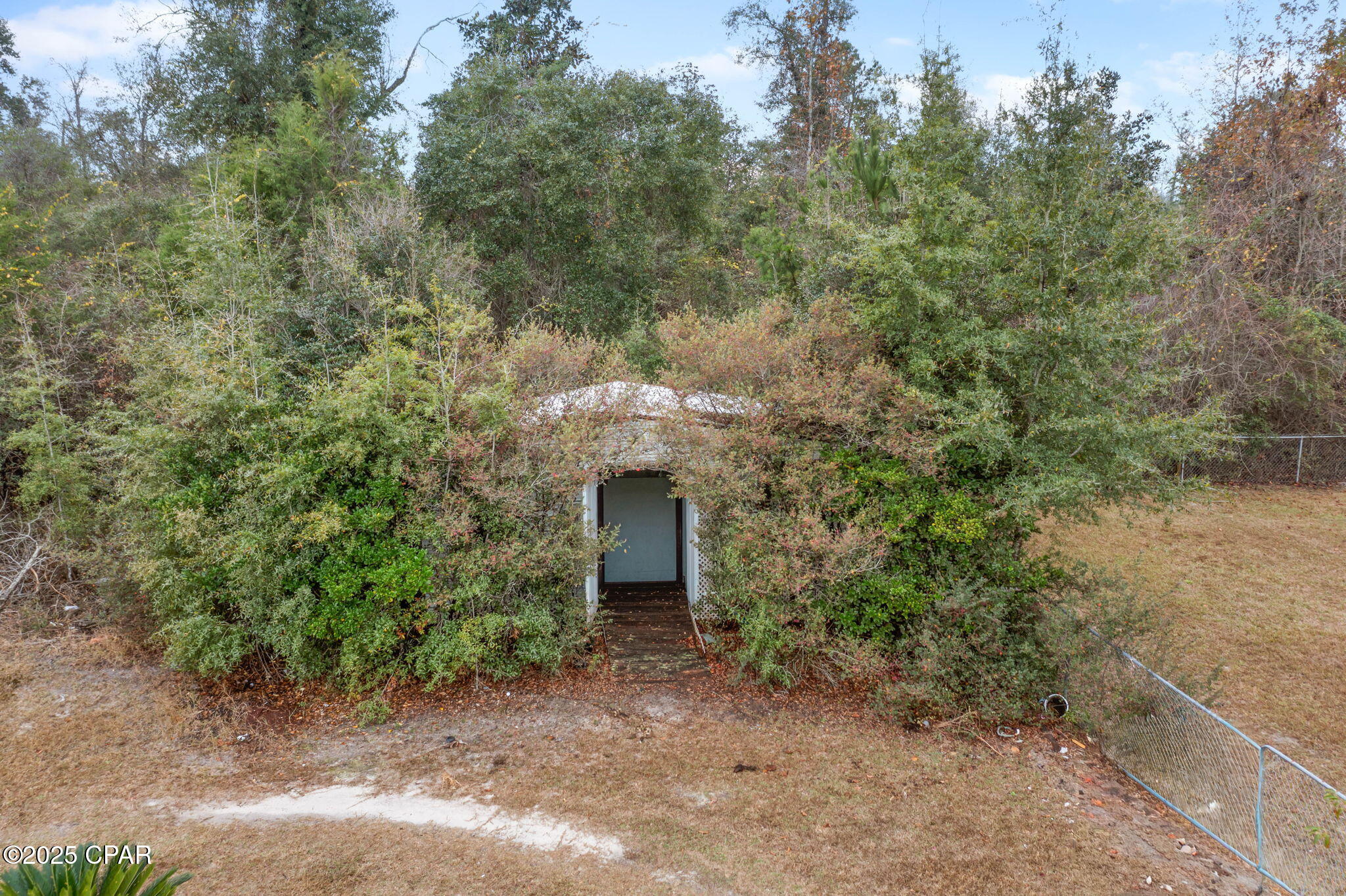 main property photo 23