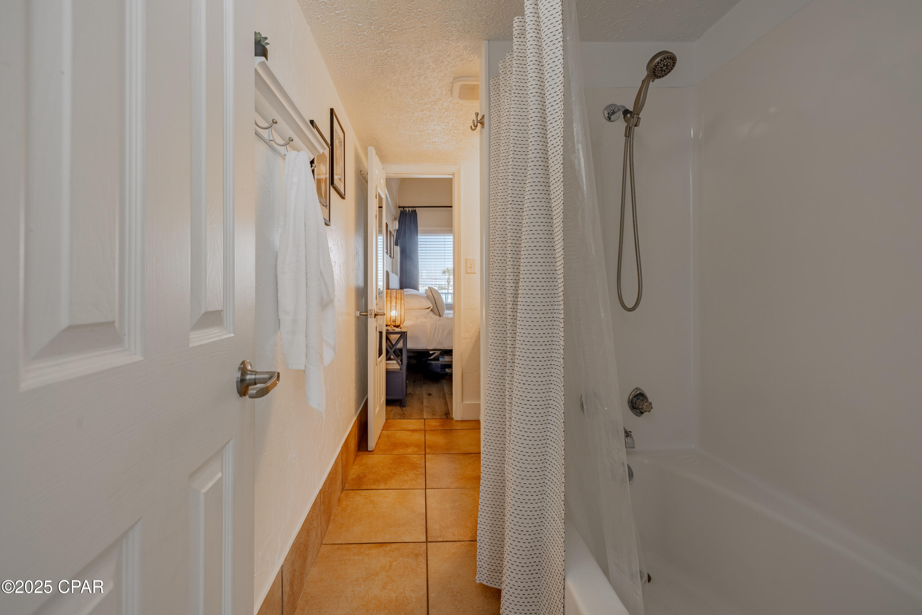 property viewer photo 16