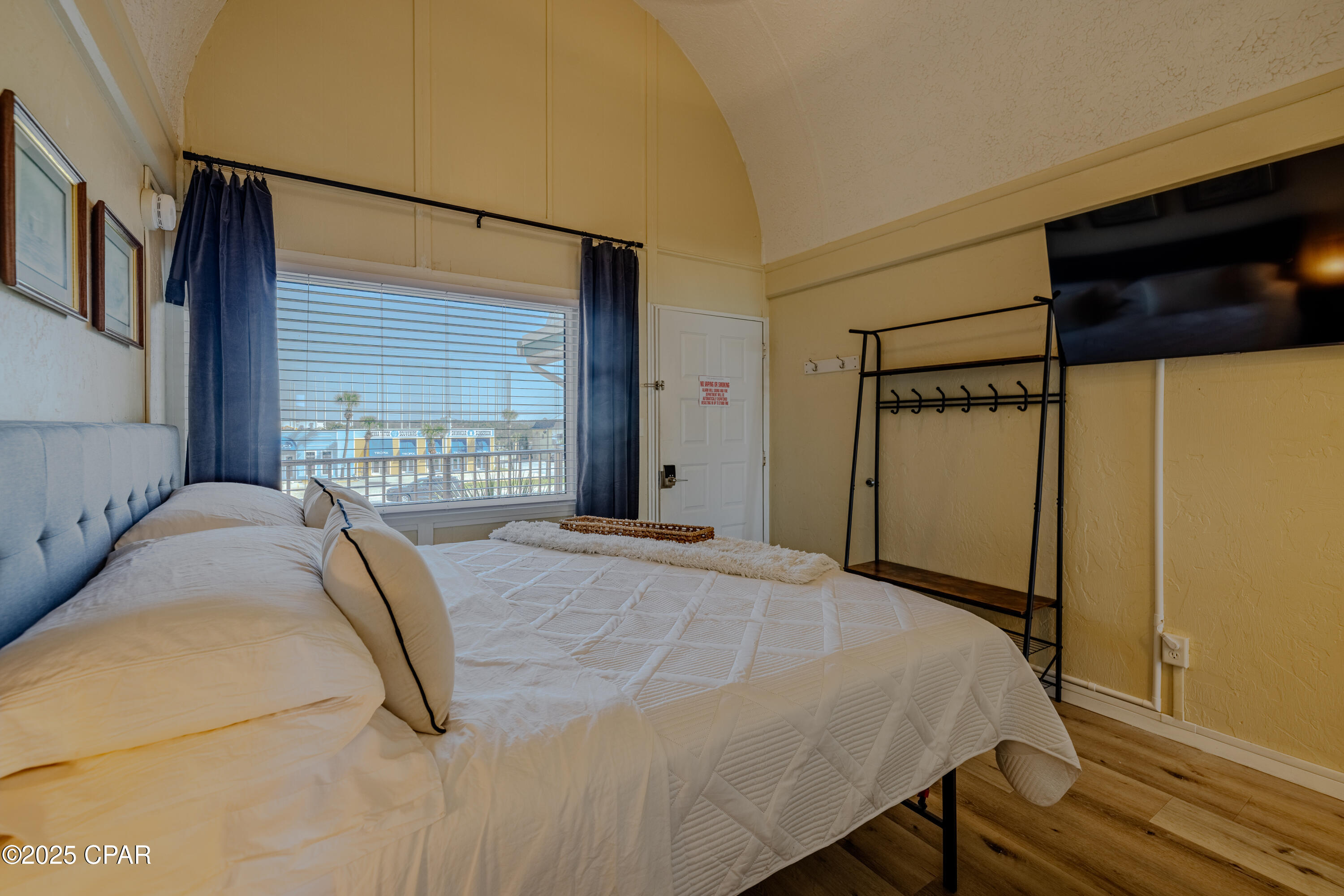 property viewer photo 17
