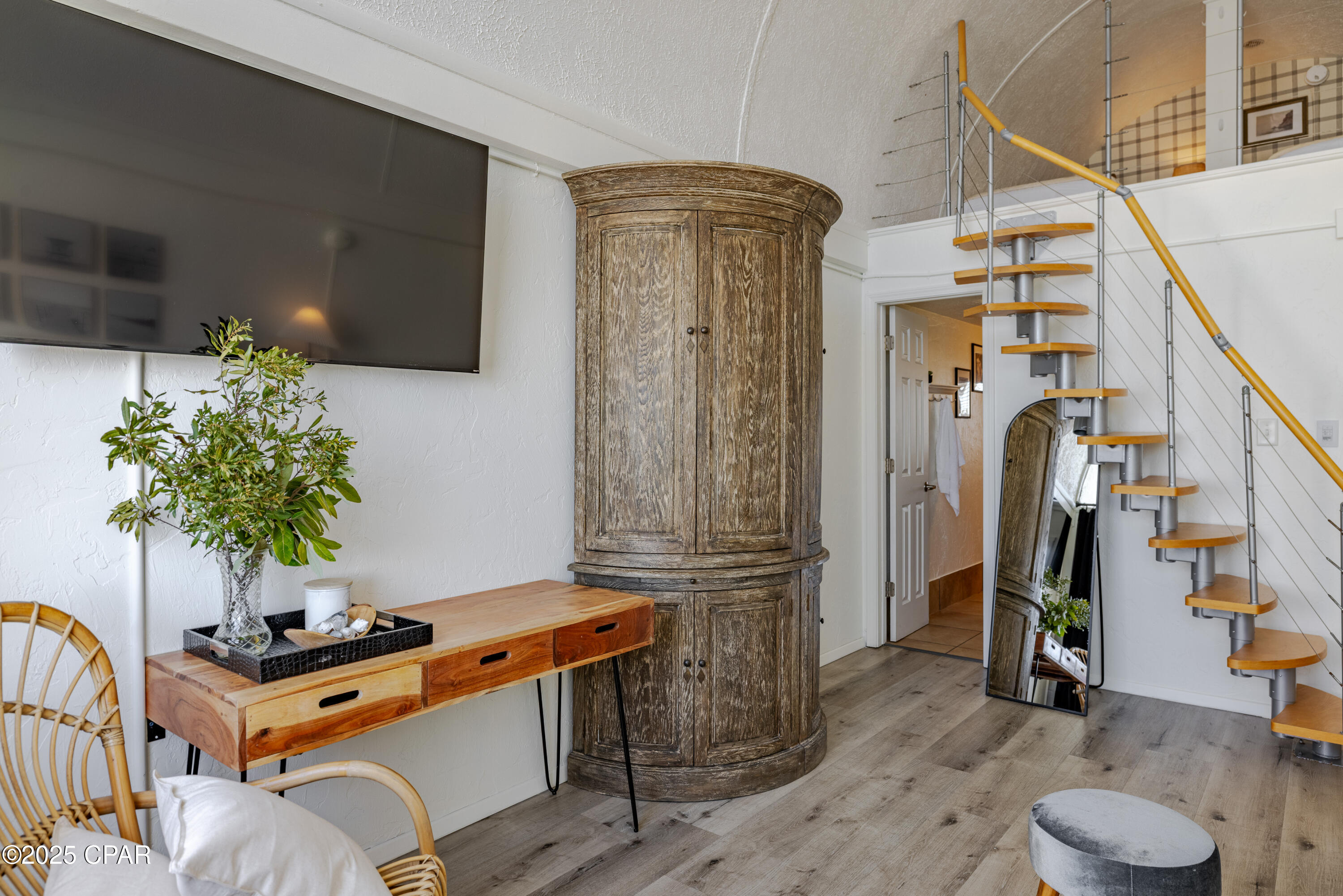 property viewer photo 7