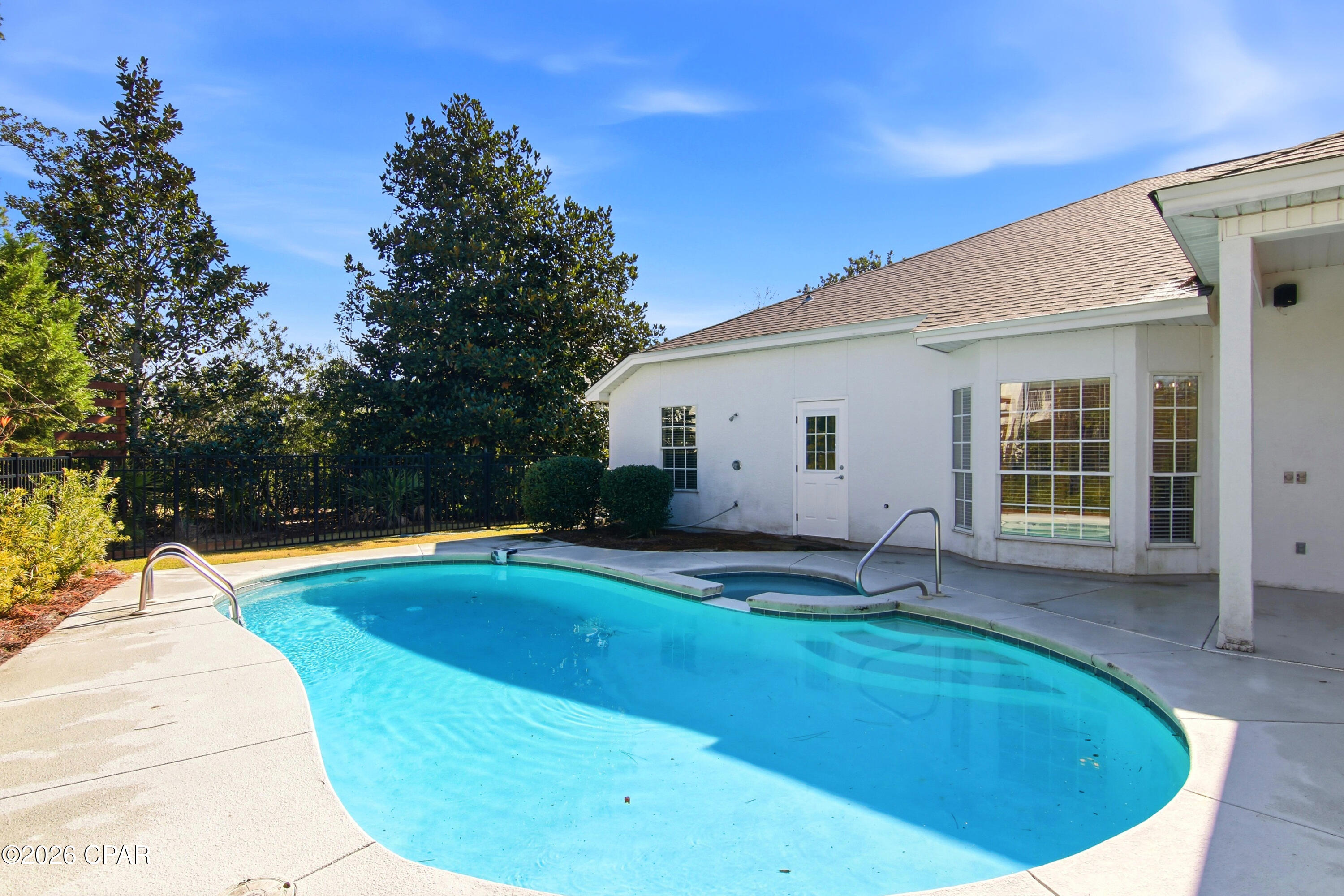 main property photo 41