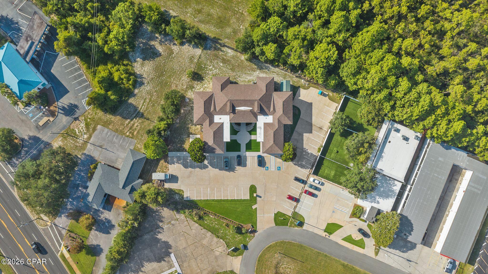 main property photo 9