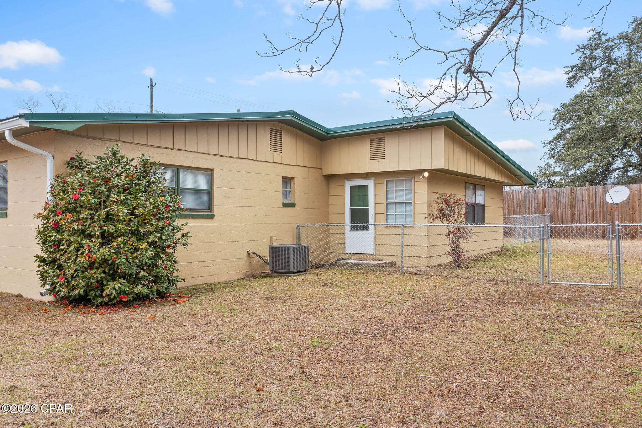 main property photo 17